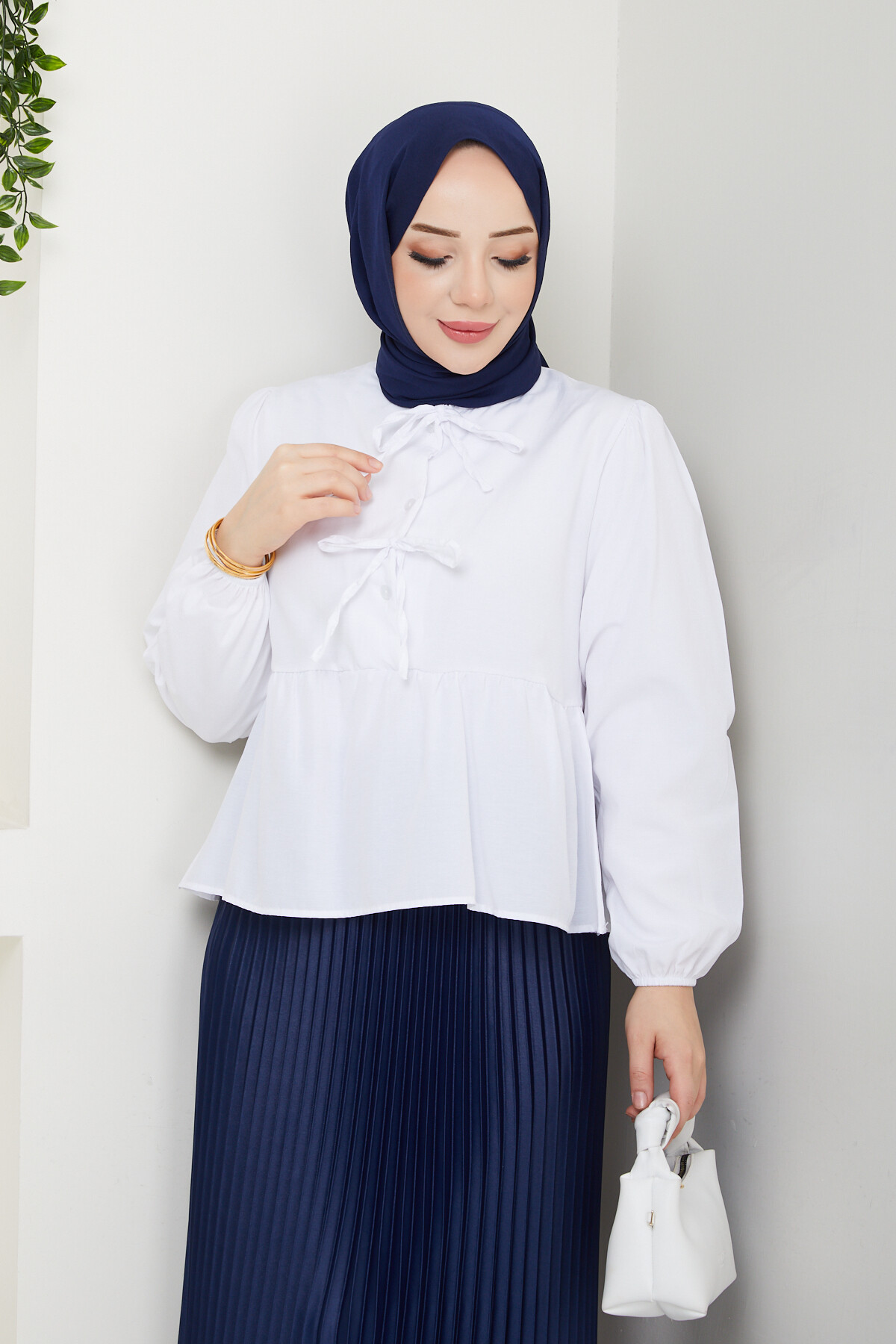 ÖN BAĞCIKLI BLUZ ETEK KOMBİN-BEYAZ