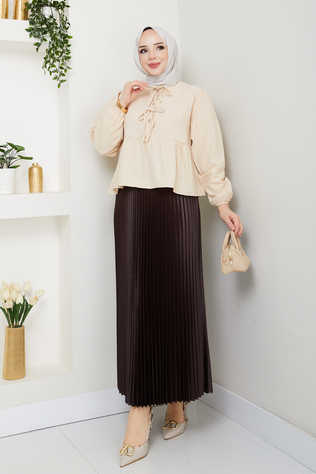 ÖN BAĞCIKLI BLUZ ETEK KOMBİN-KREM