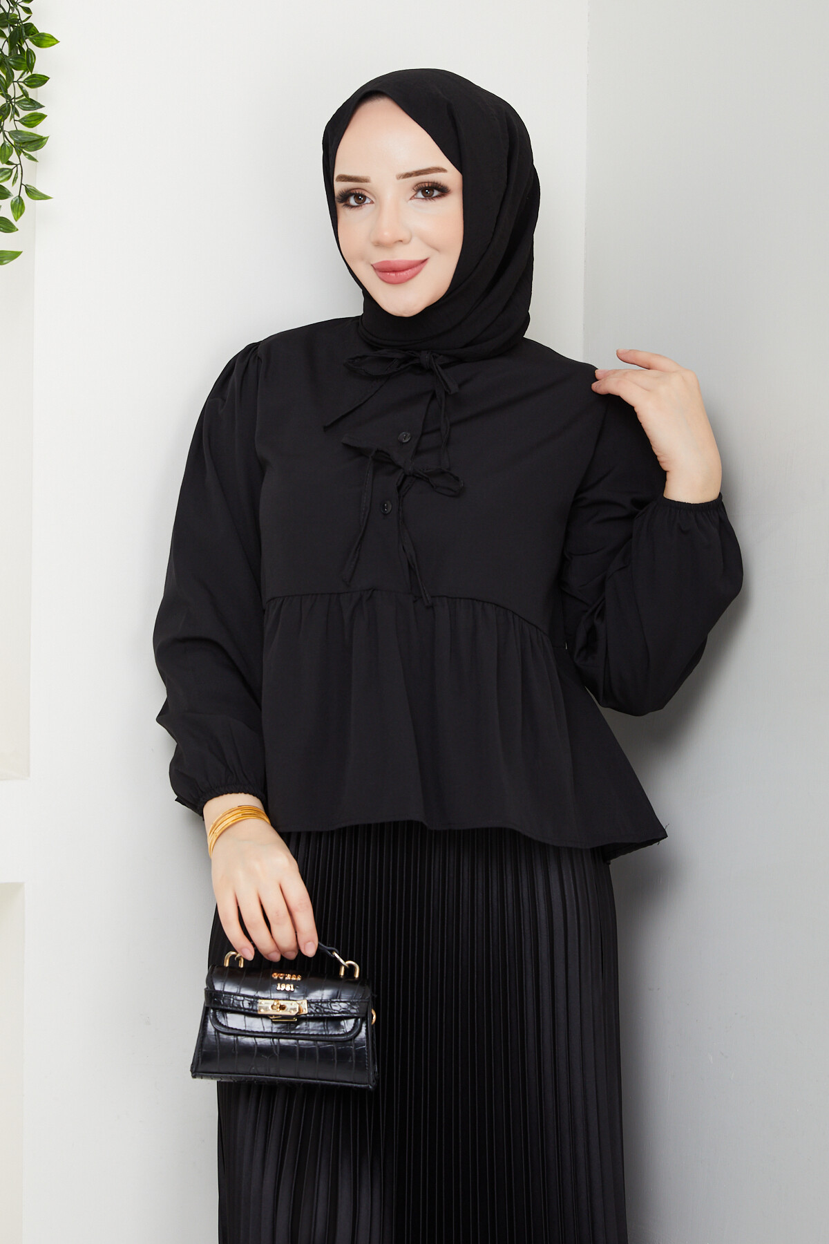 ÖN BAĞCIKLI BLUZ ETEK KOMBİN-SİYAH