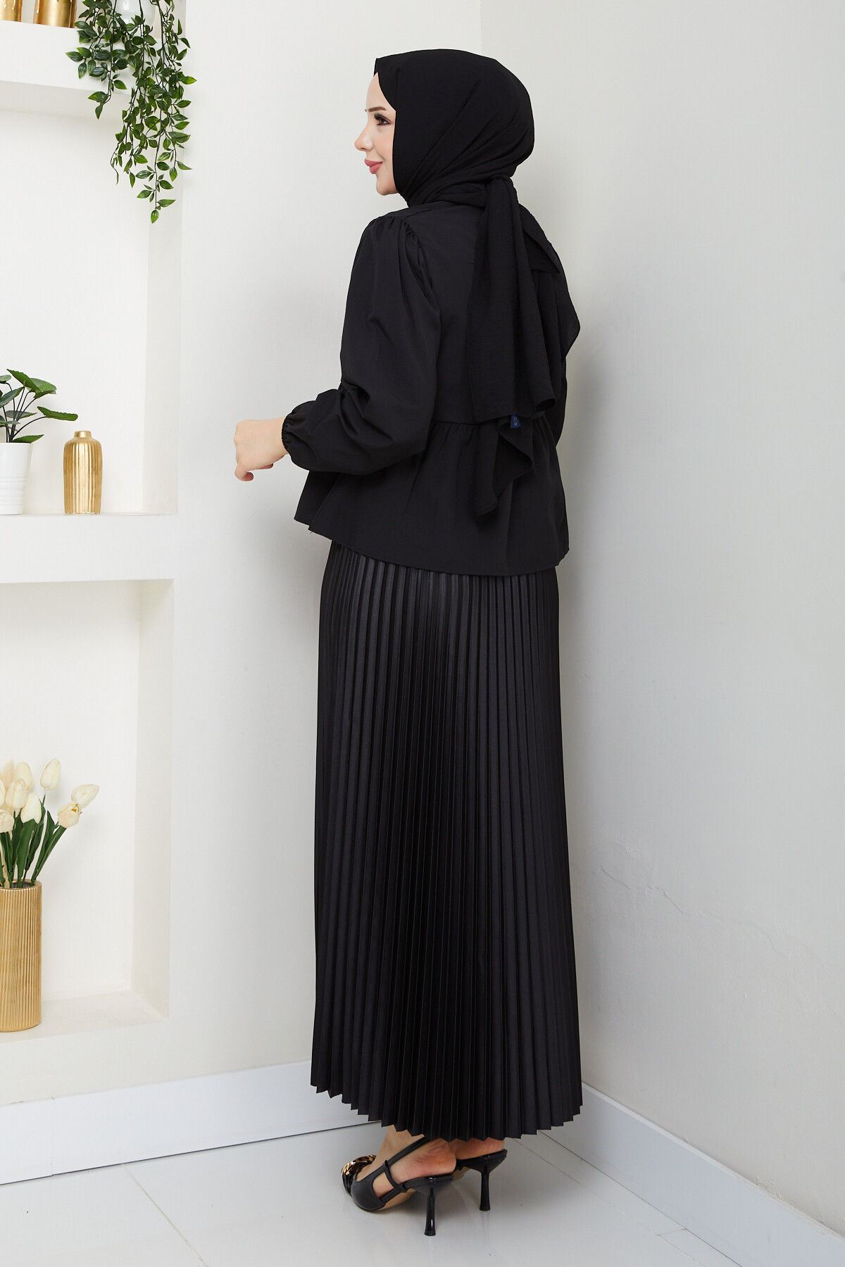 ÖN BAĞCIKLI BLUZ ETEK KOMBİN-SİYAH