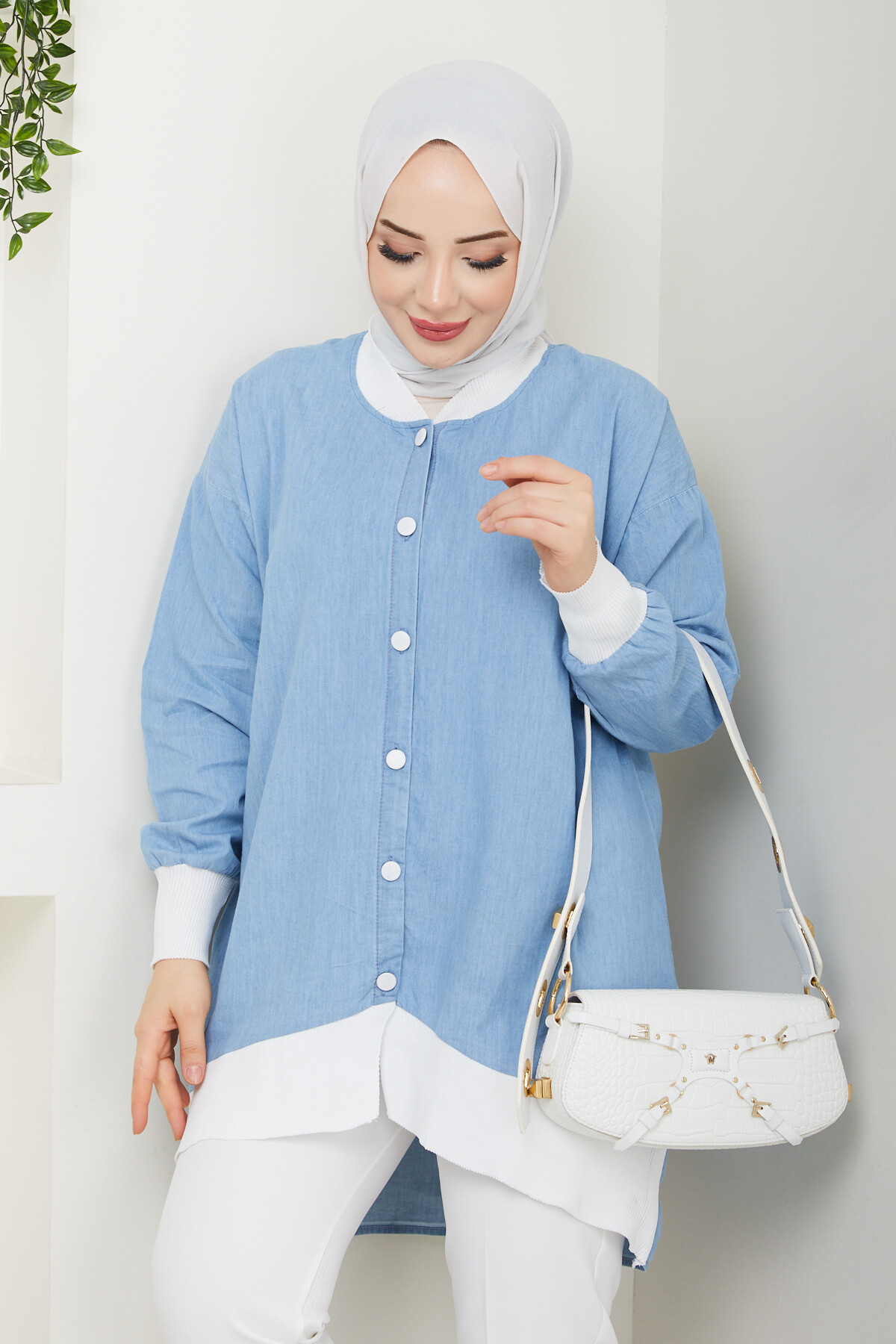 RİBANA DÜĞMELİ KOT GÖMLEK-AÇIK MAVİ