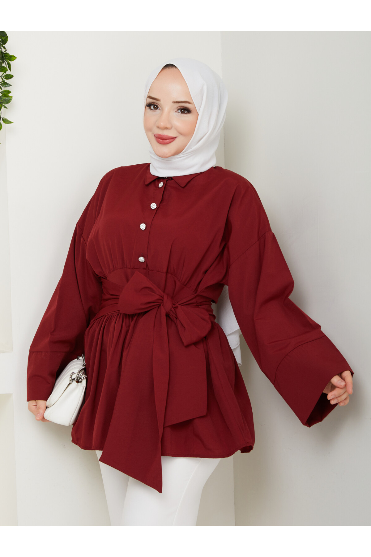 TAŞ DÜĞMELİ BAĞLAMA DETAY GÖMLEK-BORDO