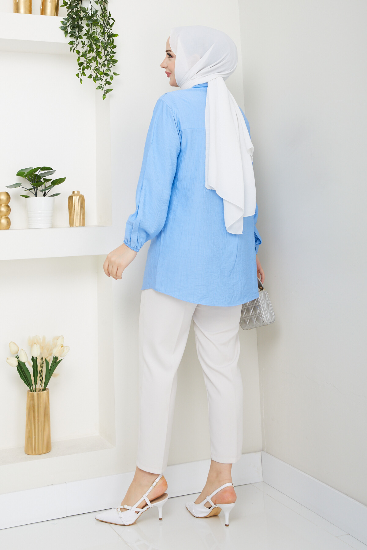 V ROBALI TAŞ DETAY GÖMLEK - BEBE MAVİ