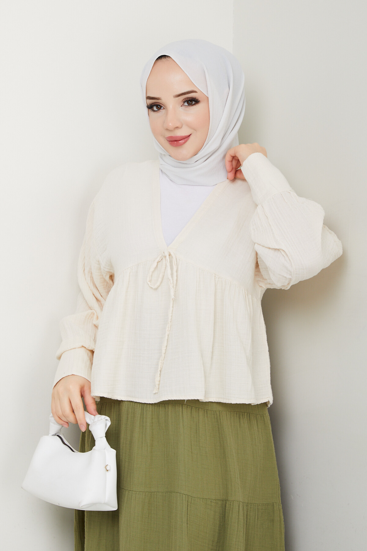 V YAKA İP DETAY BLUZ-TAŞ RENGİ