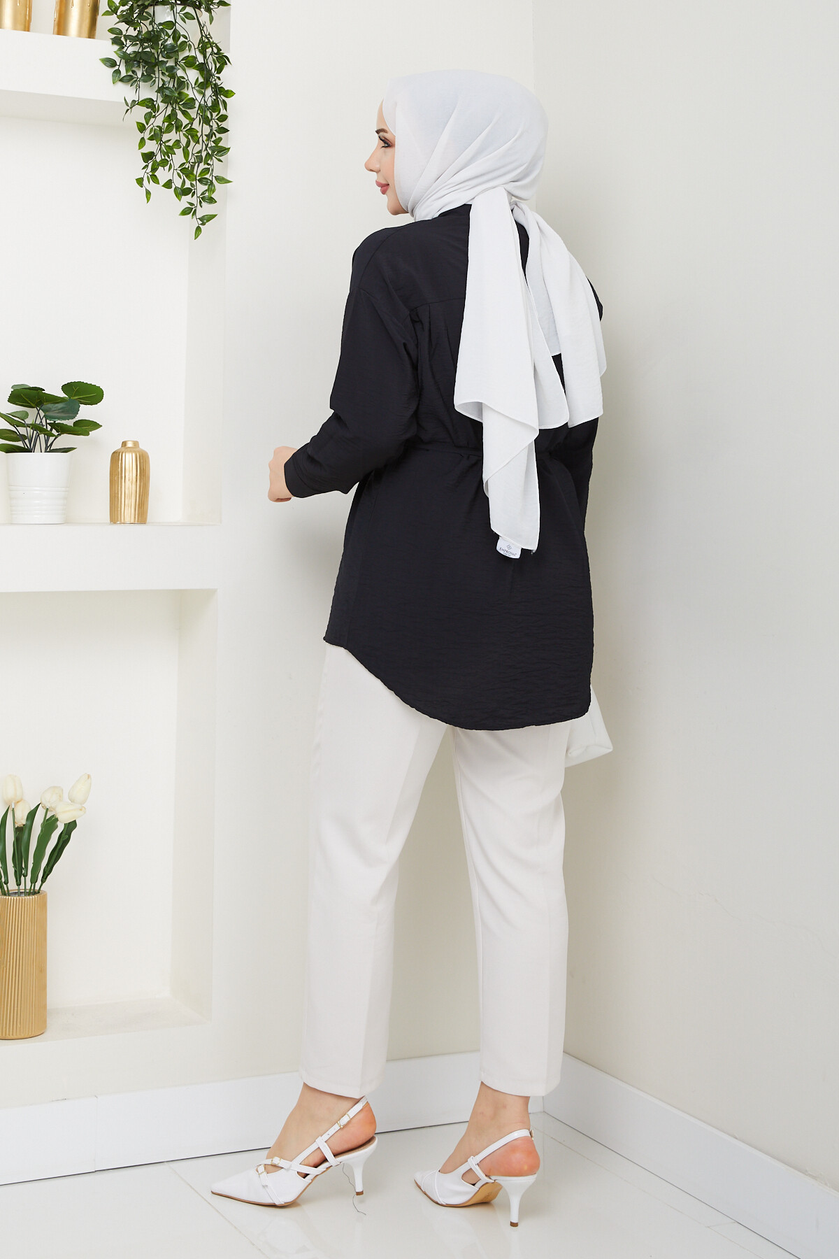 VİO ÇİÇEKLİ GÖMLEK-SİYAH