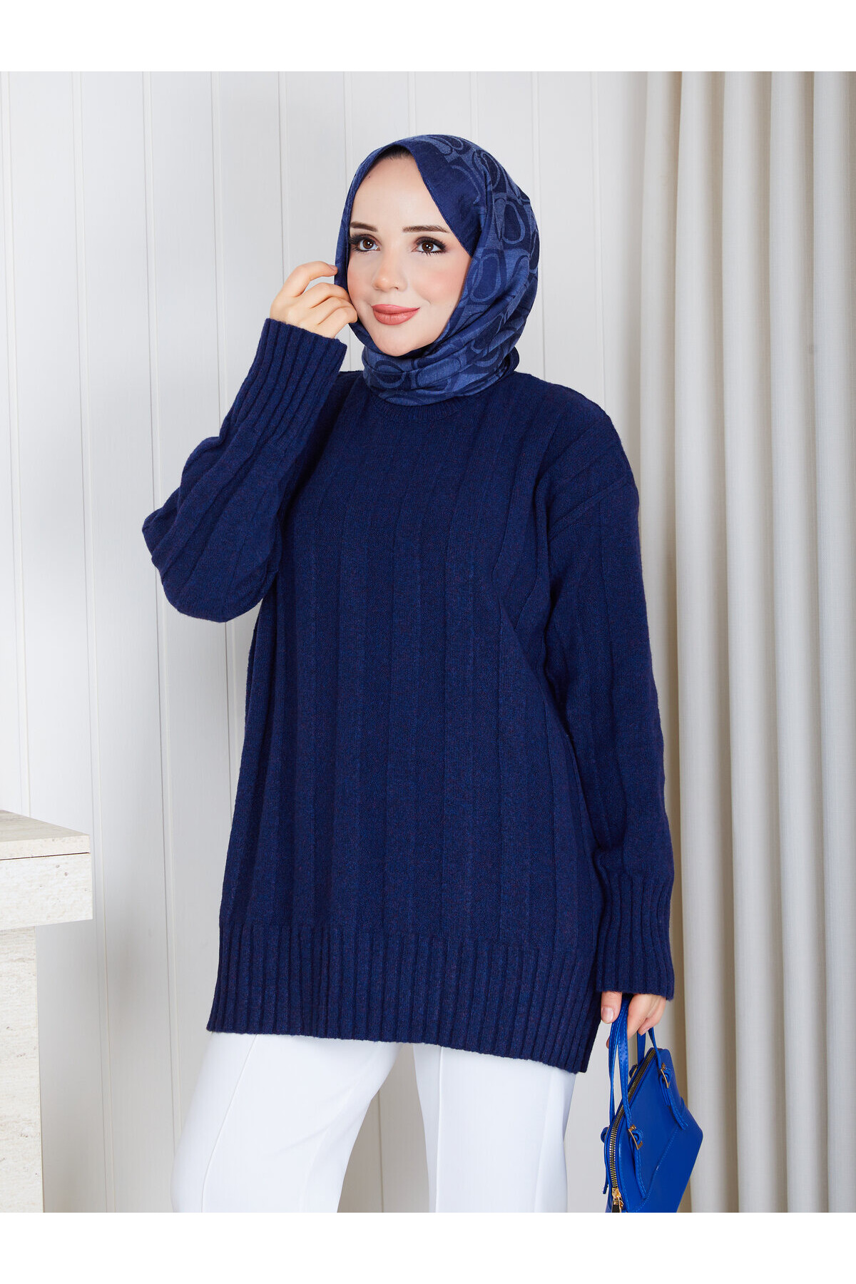 0953 Kalın Fitilli Bisiklet Yaka Triko Tunik – Lacivert