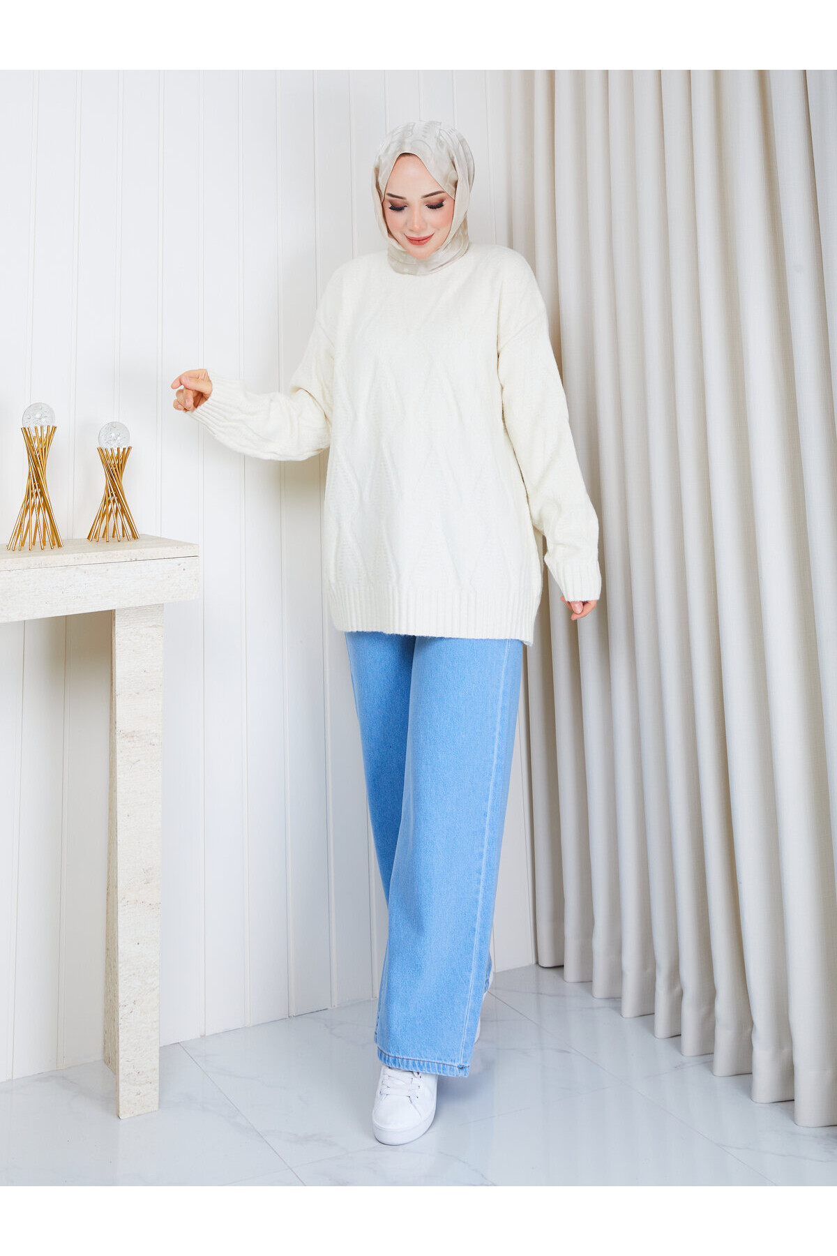 1325 Saç Örgü Desenli Oversize Triko Kazak – Ekru