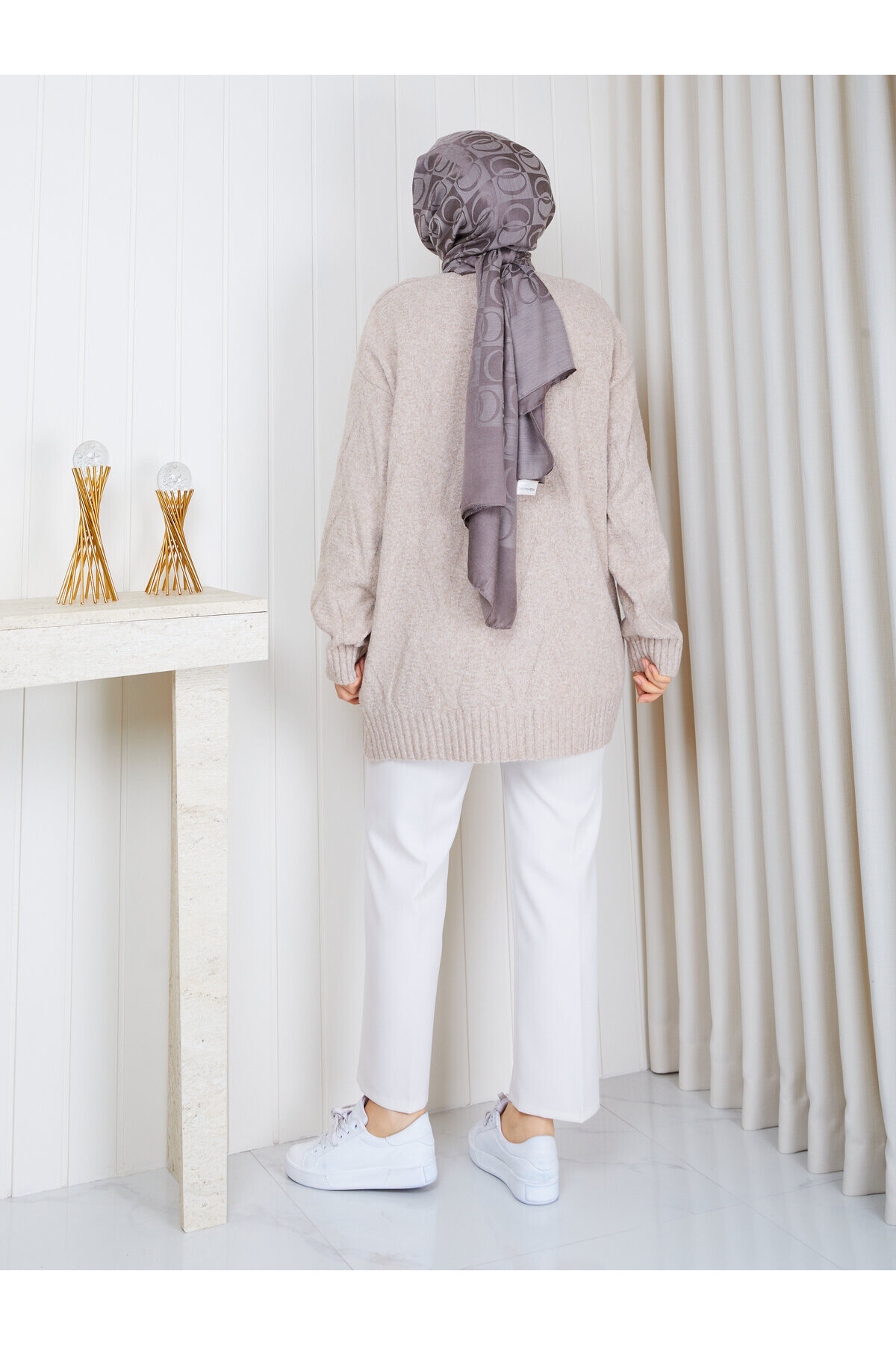 1327 Saç Örgü Desenli Oversize Triko Kazak – Taş