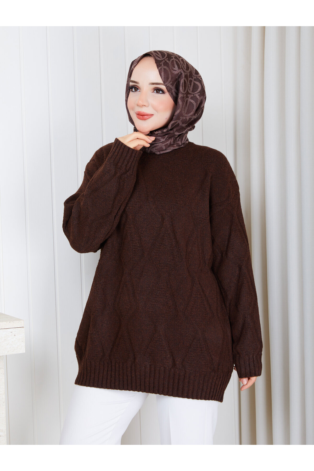 1329 Saç Örgü Desenli Oversize Triko Kazak – Çikolata Kahve