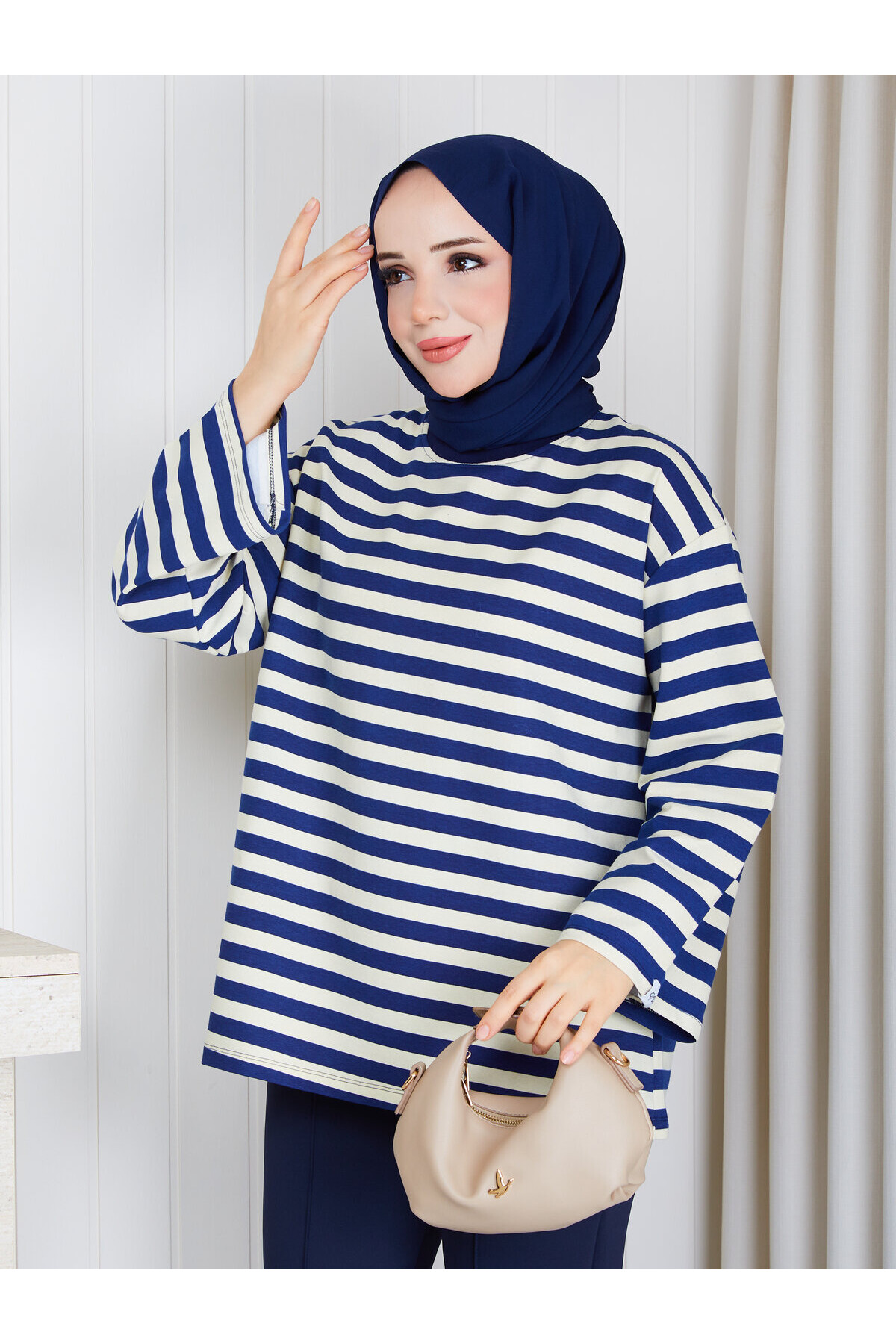 1482 Ekru Lacivert Çizgili Oversize İki İplik Penye Tunik