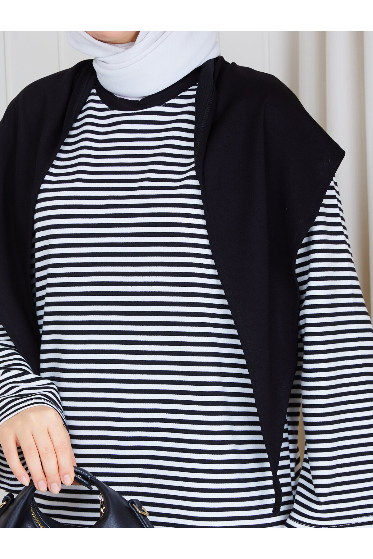 2828 Şal Detaylı Çizgili Oysho Kumaş Sweat – siyah beyaz çizgili