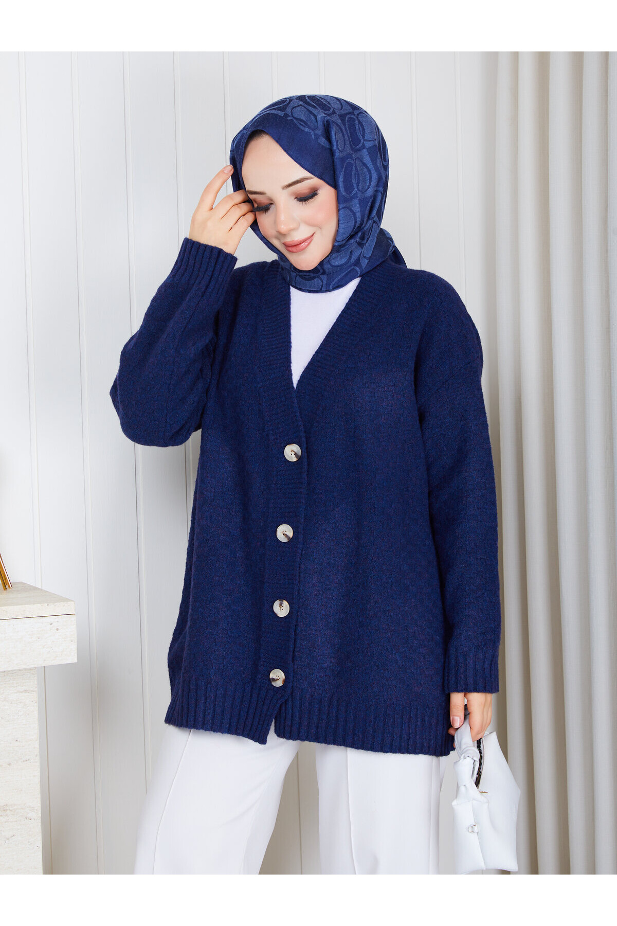 3004 Soft Touch Düğmeli Oversize Triko Hırka – Lacivert