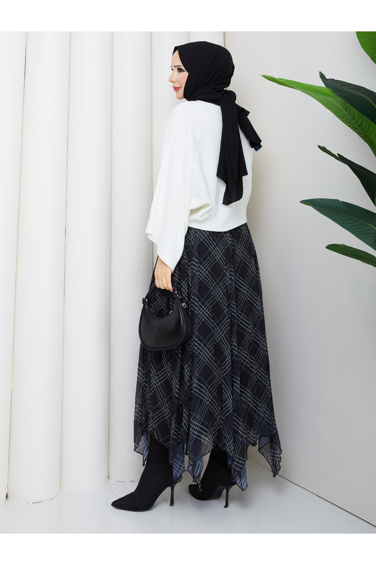 ASİMETRİK ETEK CROP KAZAK KOMBİN - BEYAZ