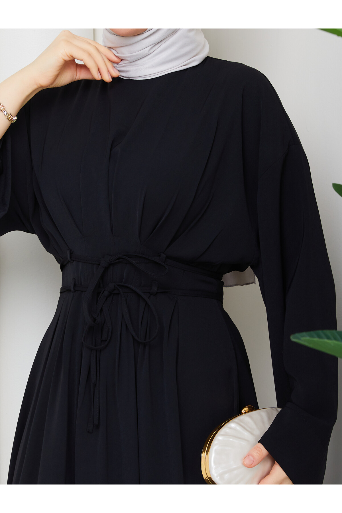 BEL BAĞCIK DETAY ELBİSE - SİYAH