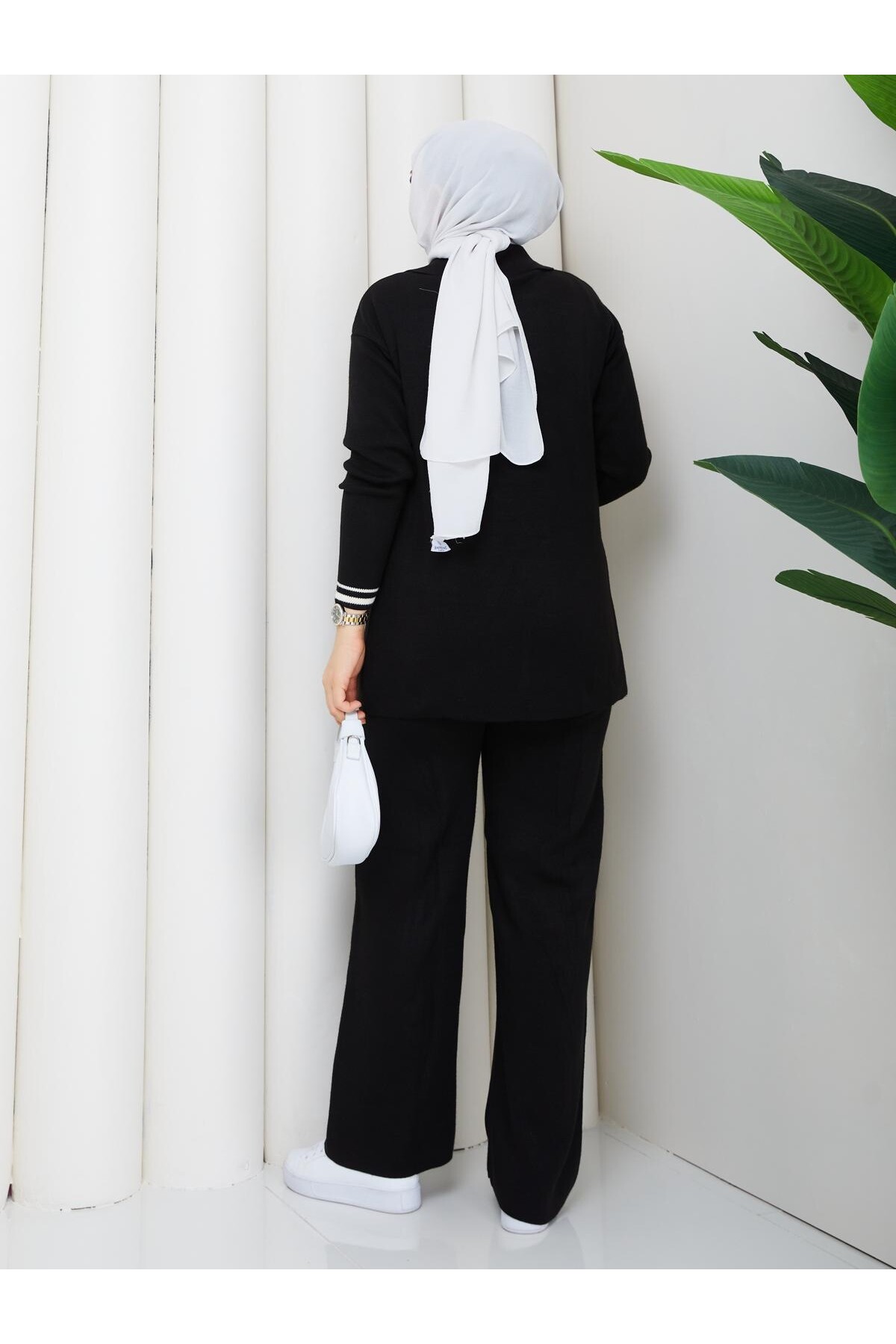 ÇELİK ÖRME DÜĞME DETAY TRİKO TAKIM -SİYAH