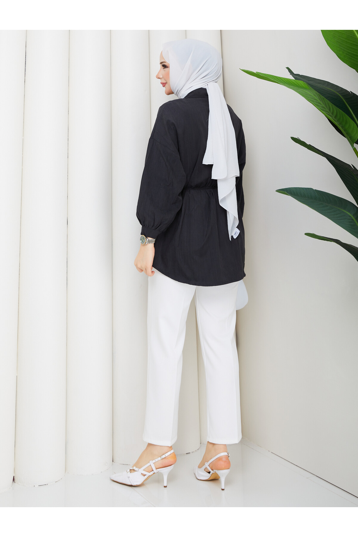 ÇİLEK BELDEN İPLİ GÖMLEK - SİYAH