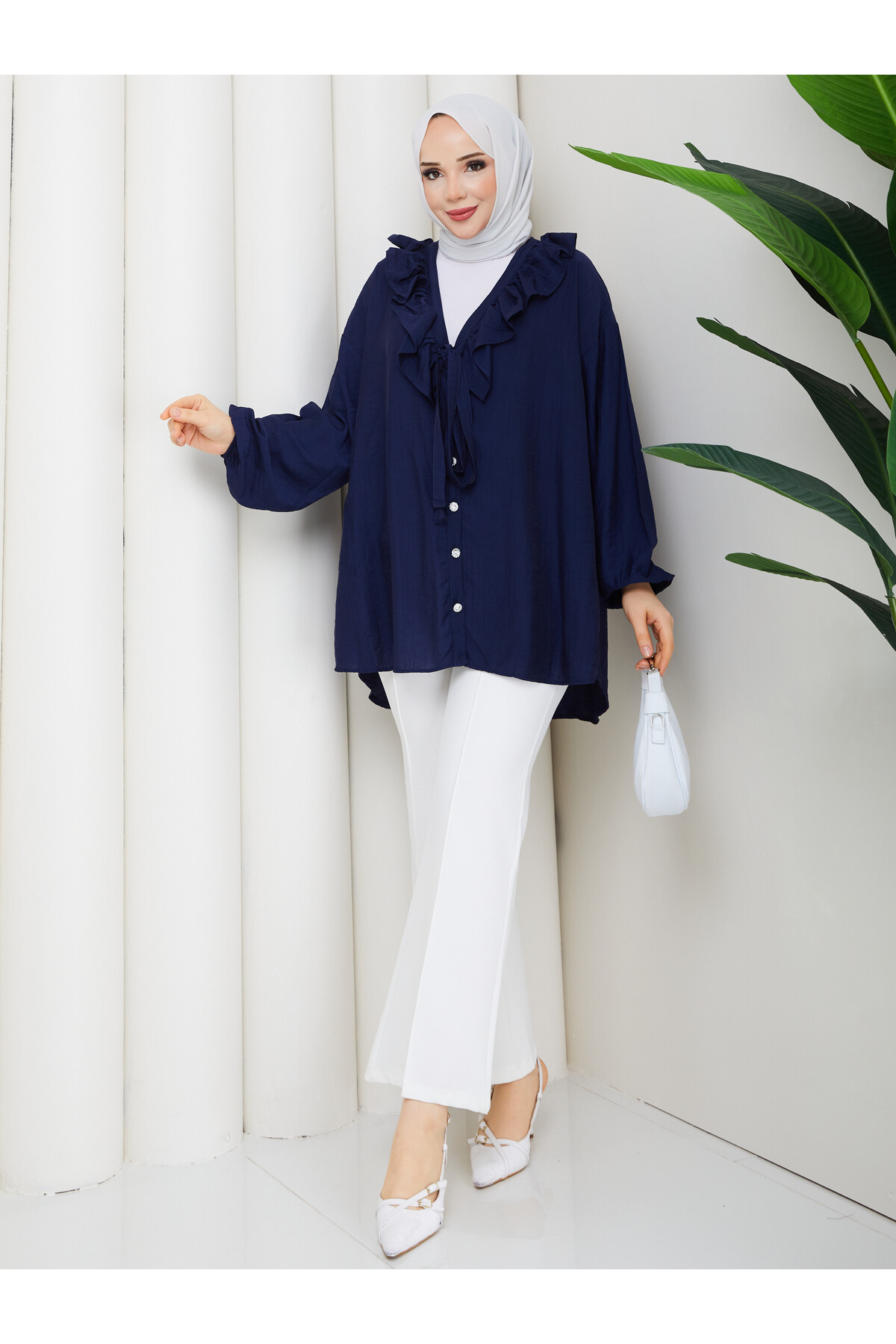 ÇİLEK FIRFIRLI DÜĞMELİ GÖMLEK KOMBİN - LACİVERT