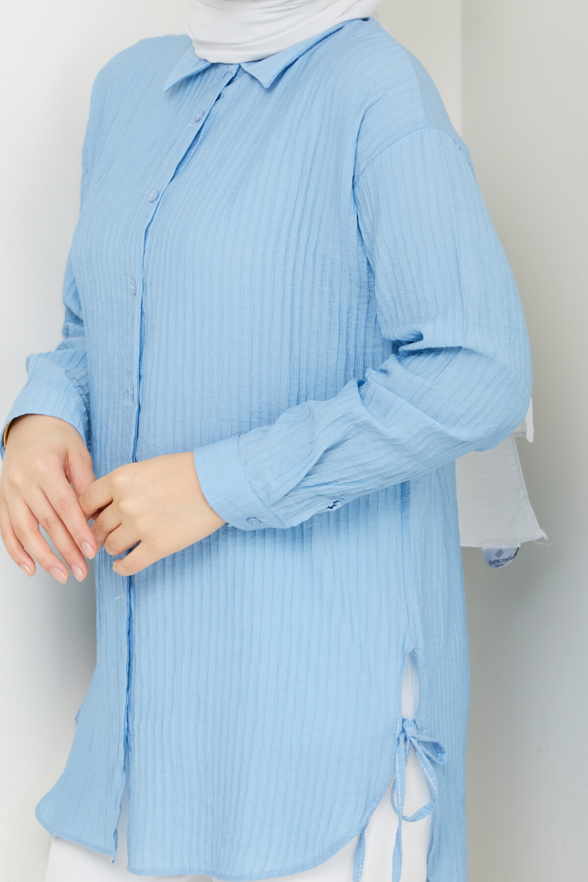 FİTİLLİ YANLARI İPLİ GÖMLEK-BEBE MAVİ