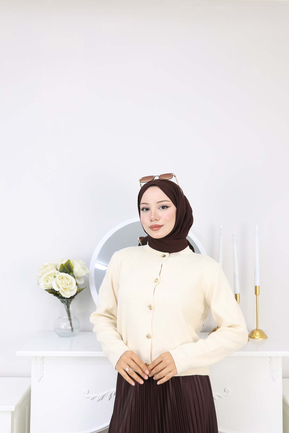 GOLD DÜĞME TRİKO HIRKA KOMBİN -KREM