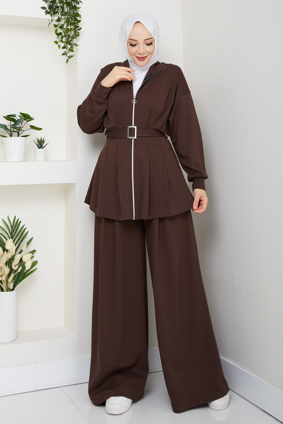 Kemerli Bol Paça Takım Kahverengi