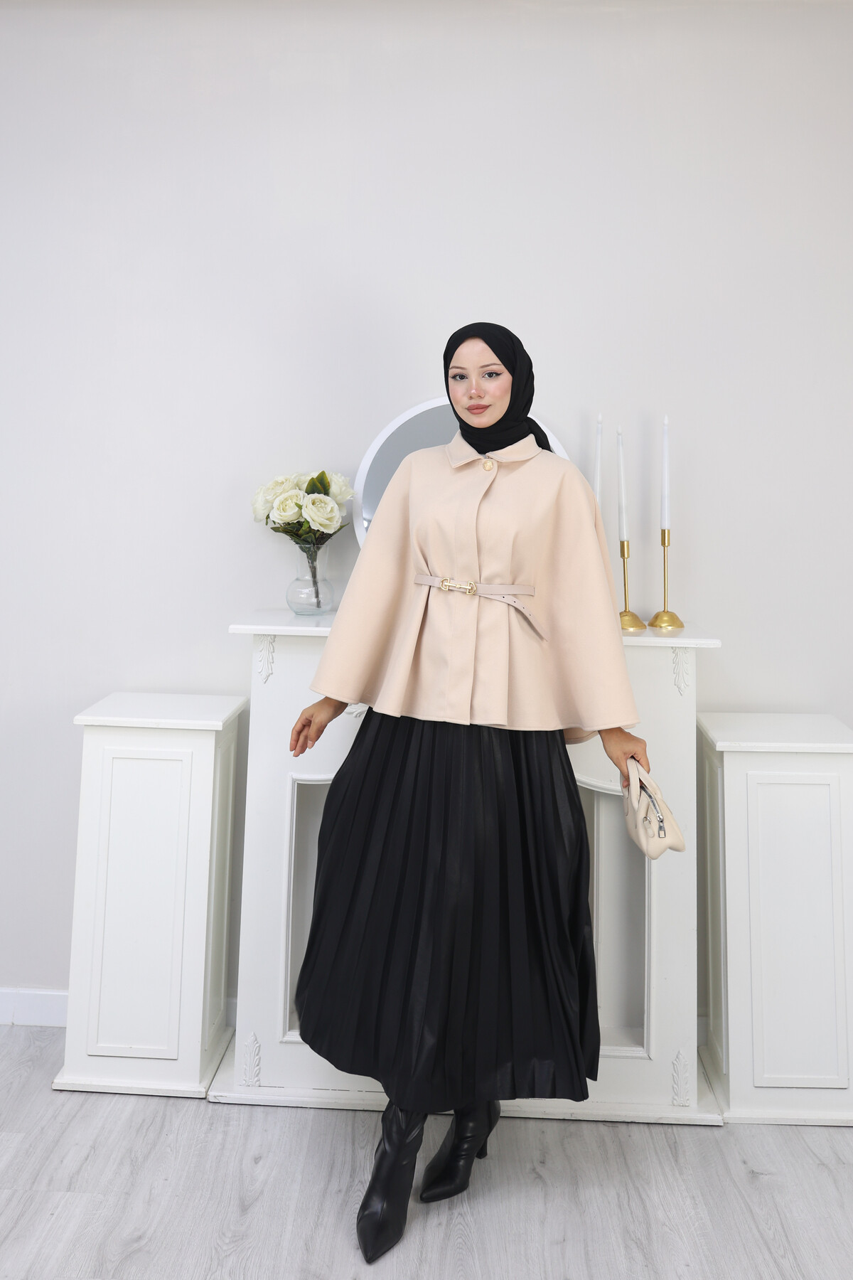 KISA  KEMERLİ PANÇO -KREM