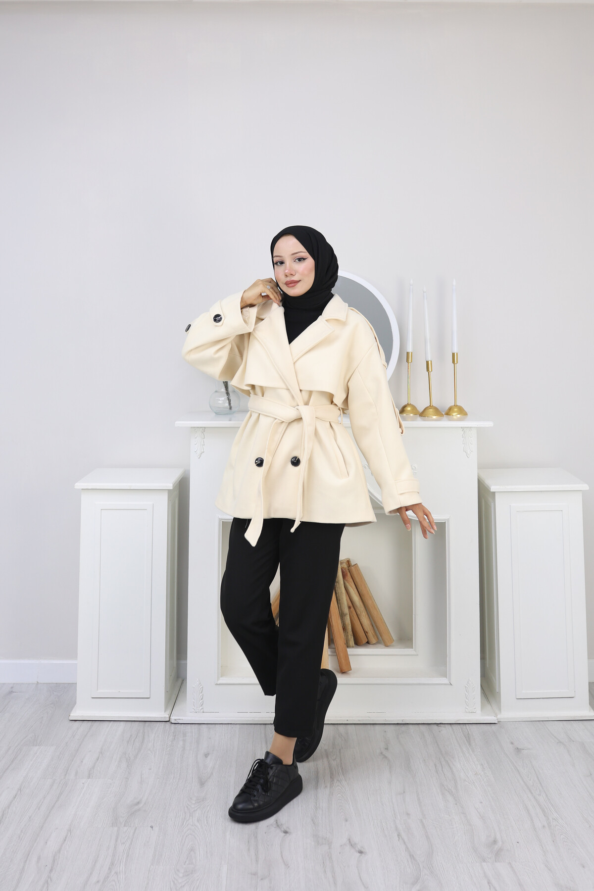 KISA TASARIM KABAN -KREM