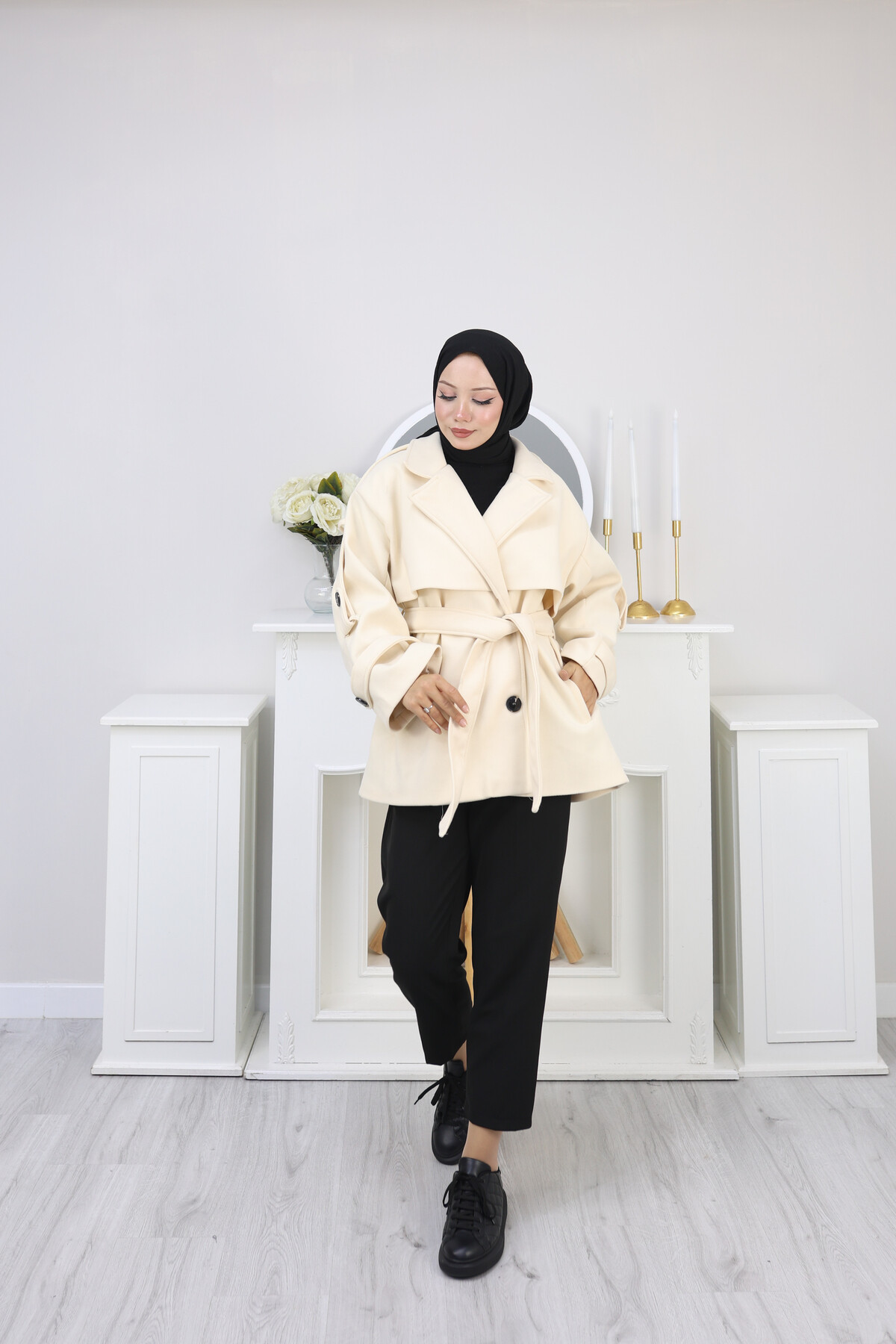 KISA TASARIM KABAN -KREM