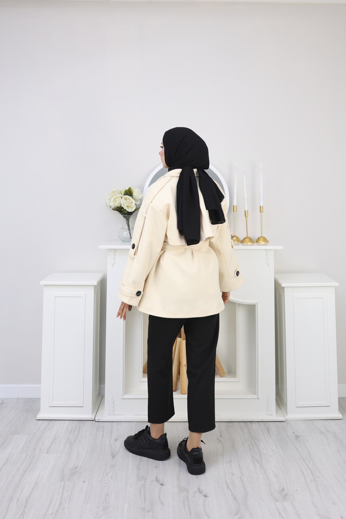 KISA TASARIM KABAN -KREM