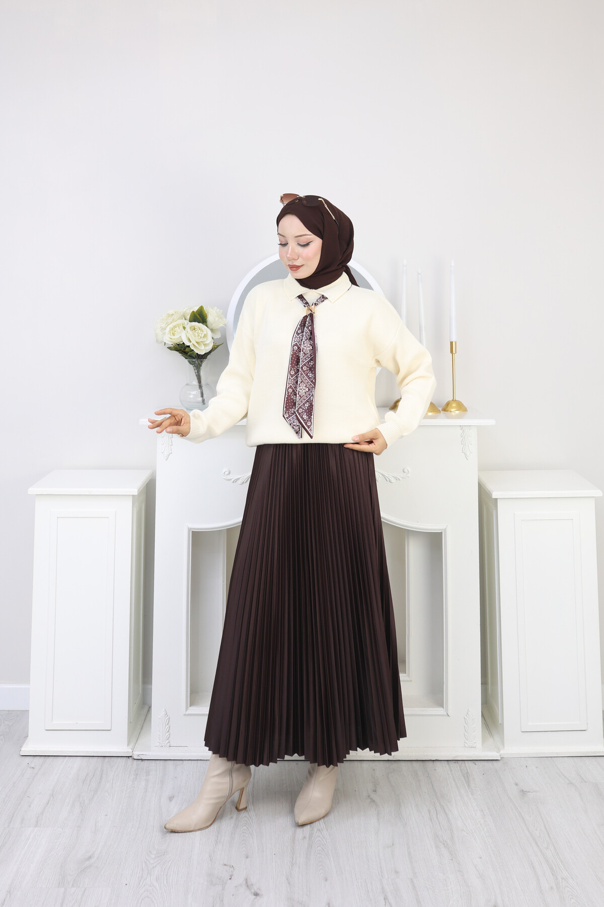 KRAVAT DETAY KAZAK ETEK KOMBİN -KREM