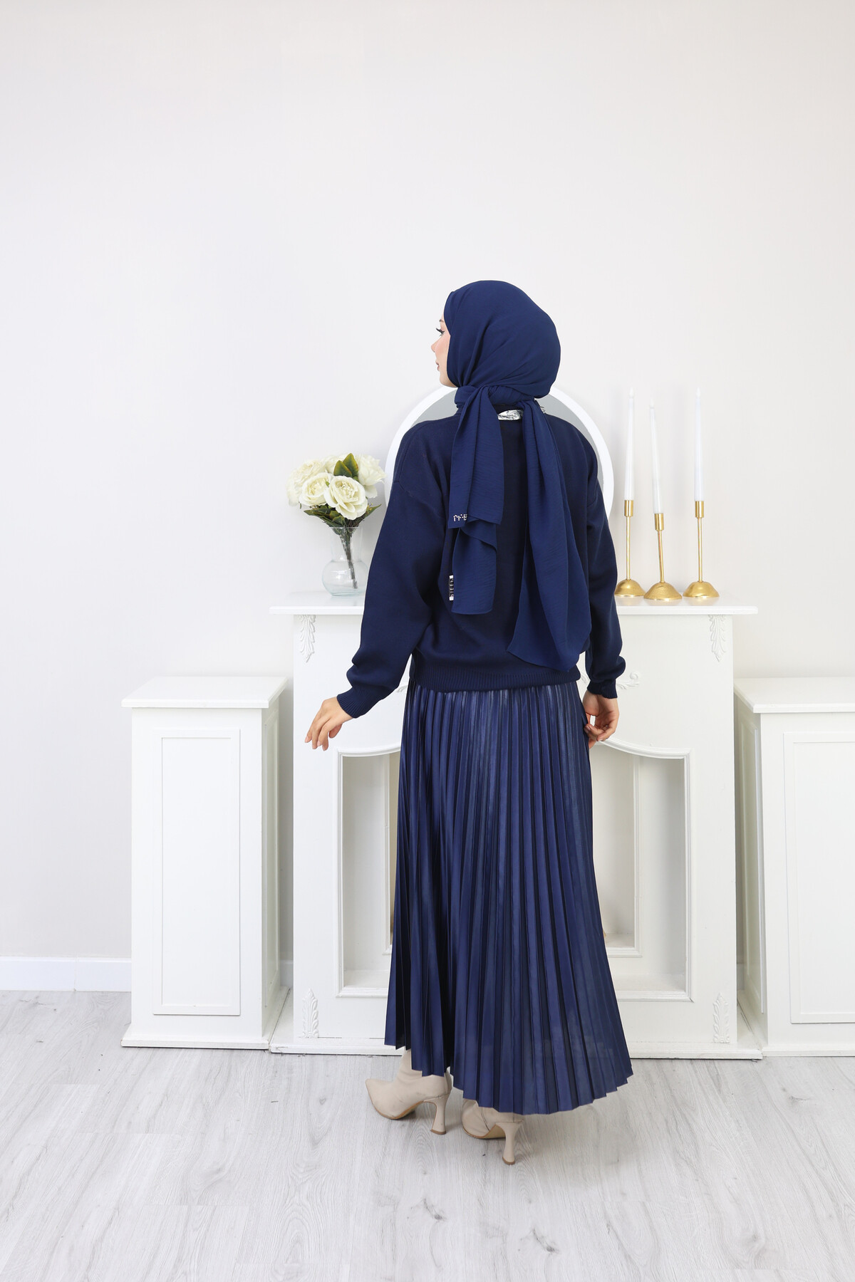 KRAVAT DETAY KAZAK - LACİVERT