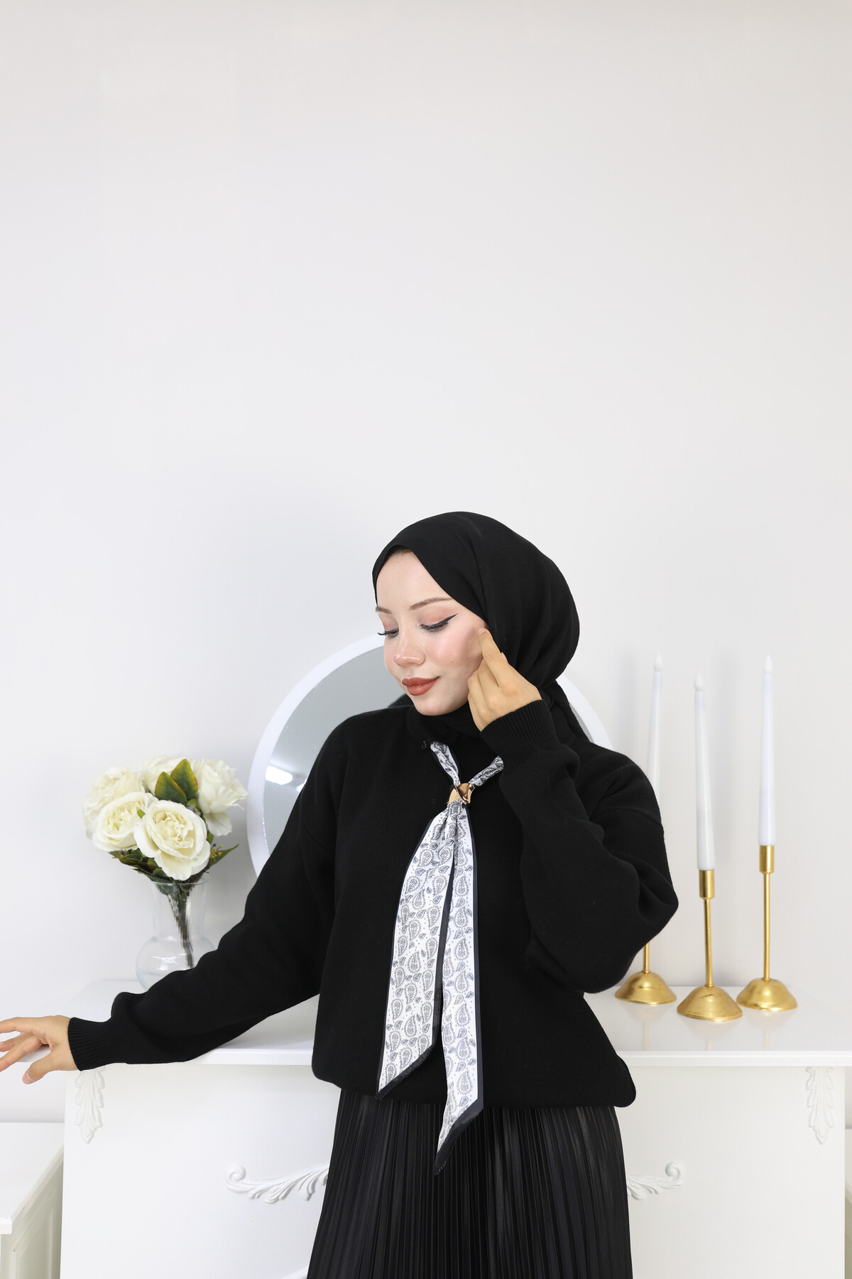 KRAVAT DETAY KAZAK - SİYAH