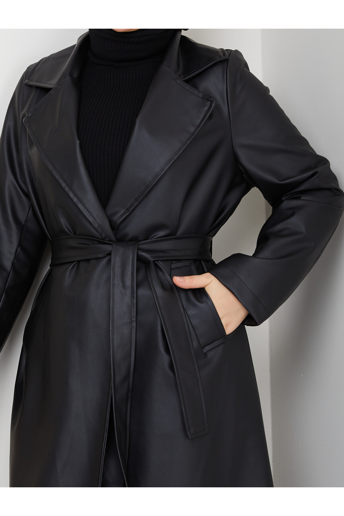 KUŞAKLI  UZUN DERİ TRENÇ - SİYAH