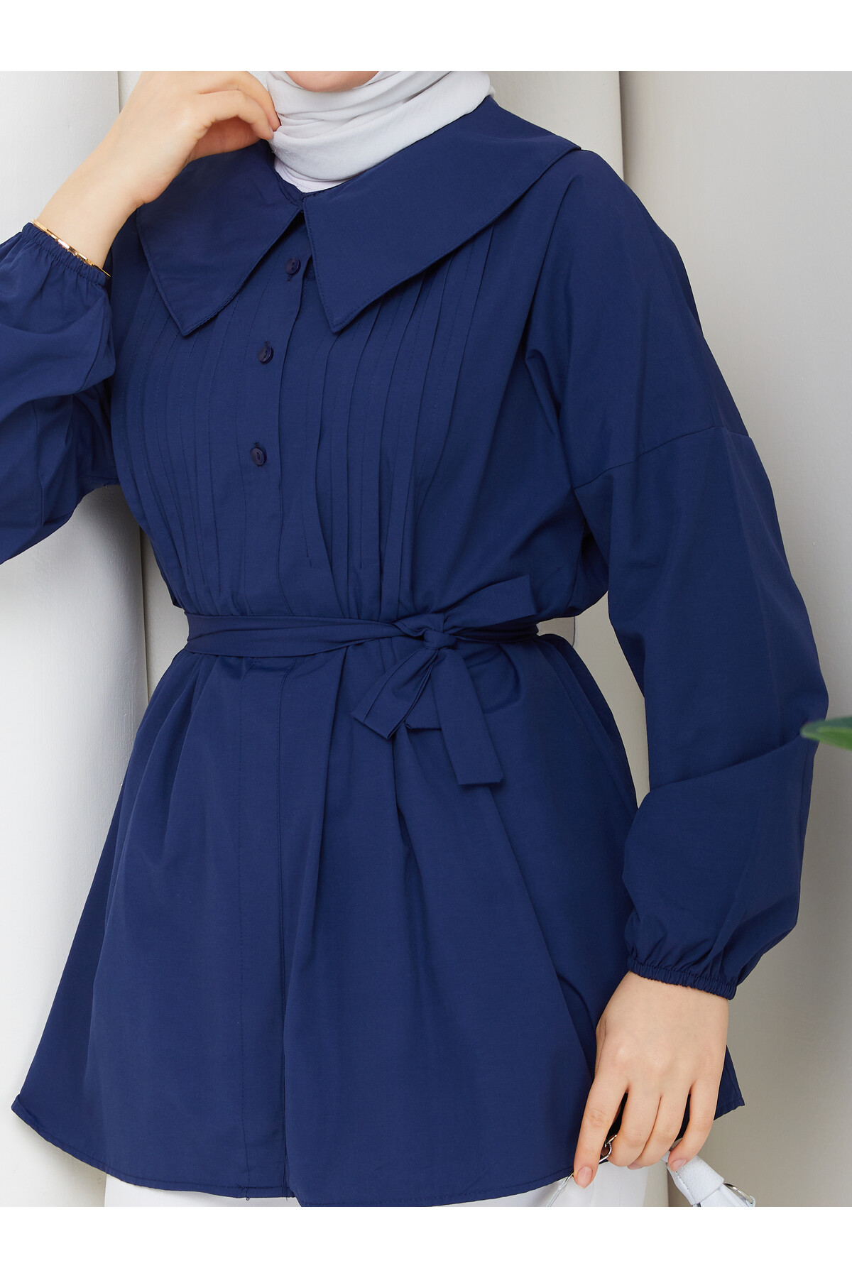 NERVÜRLÜ DENİZCİ YAKA GÖMLEK - LACİVERT