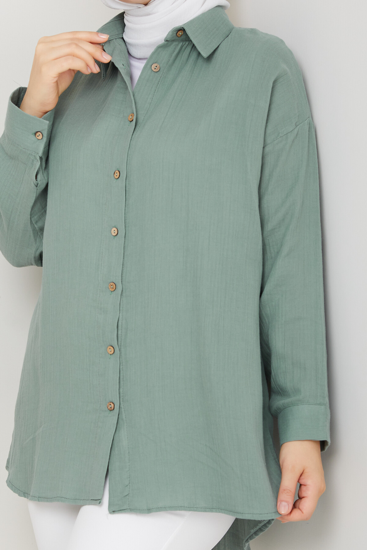 NV TAHTA DÜĞMELİ GÖMLEK-YEŞİL