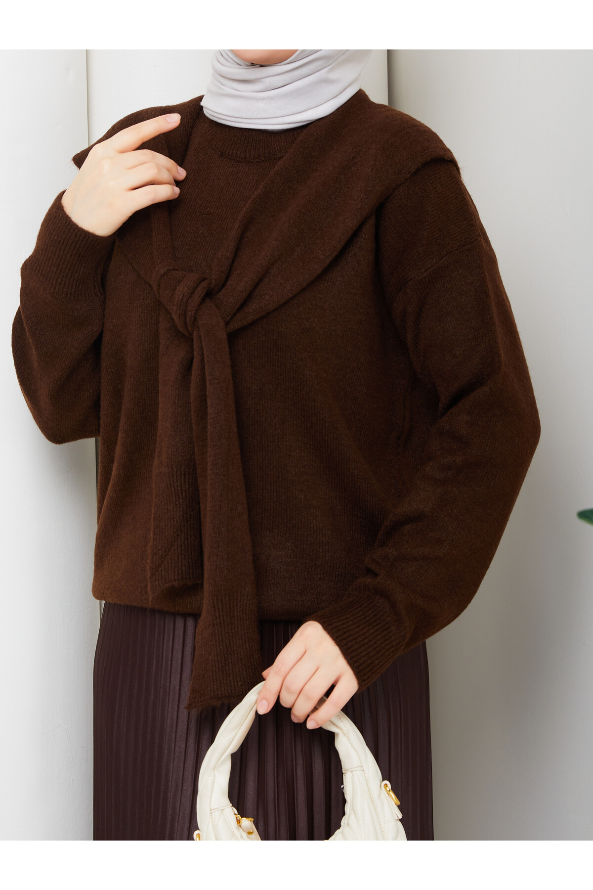 OMUZ ŞAL DETAYLI ETEKLİ KOMBİN - ACI KAHVE