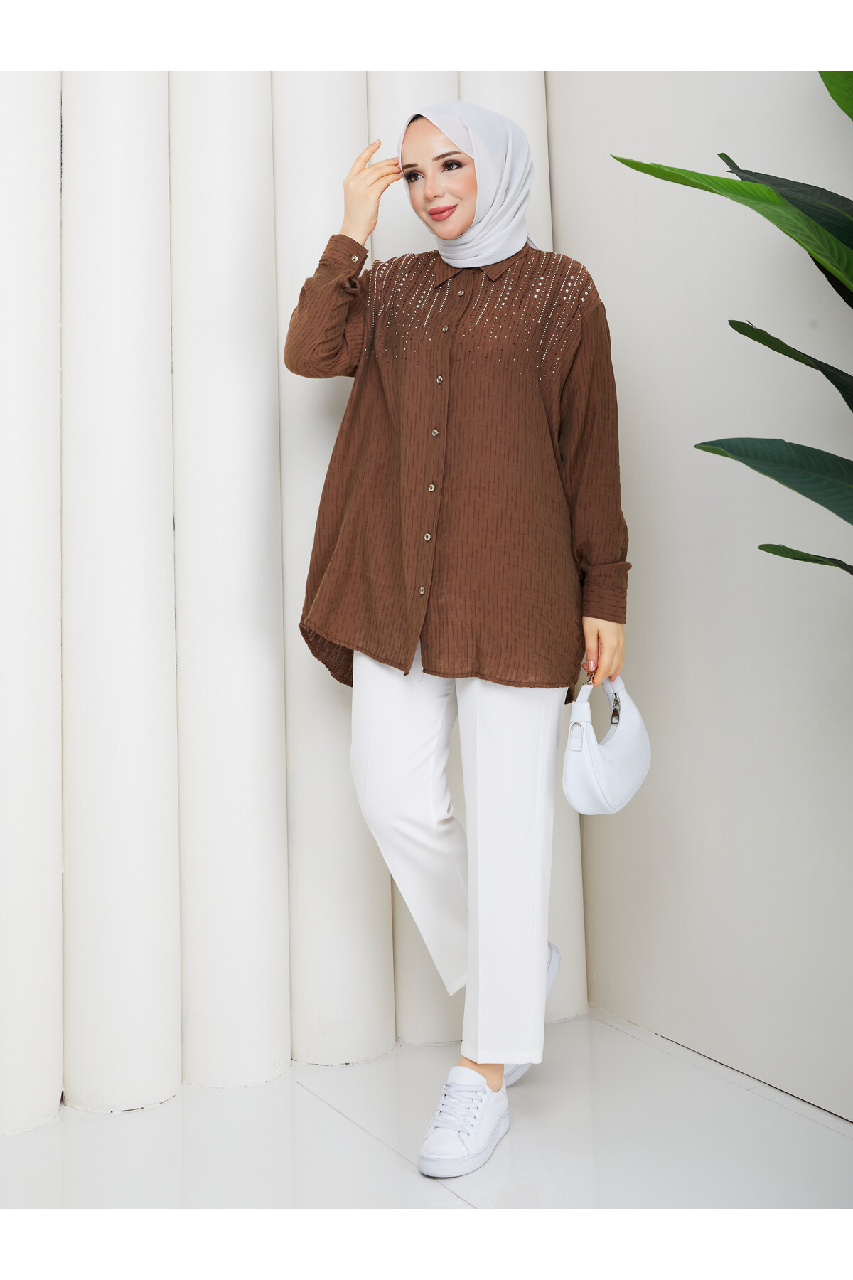 OMUZDAN TAŞ DETAYLI GÖMLEK - ACI KAHVE