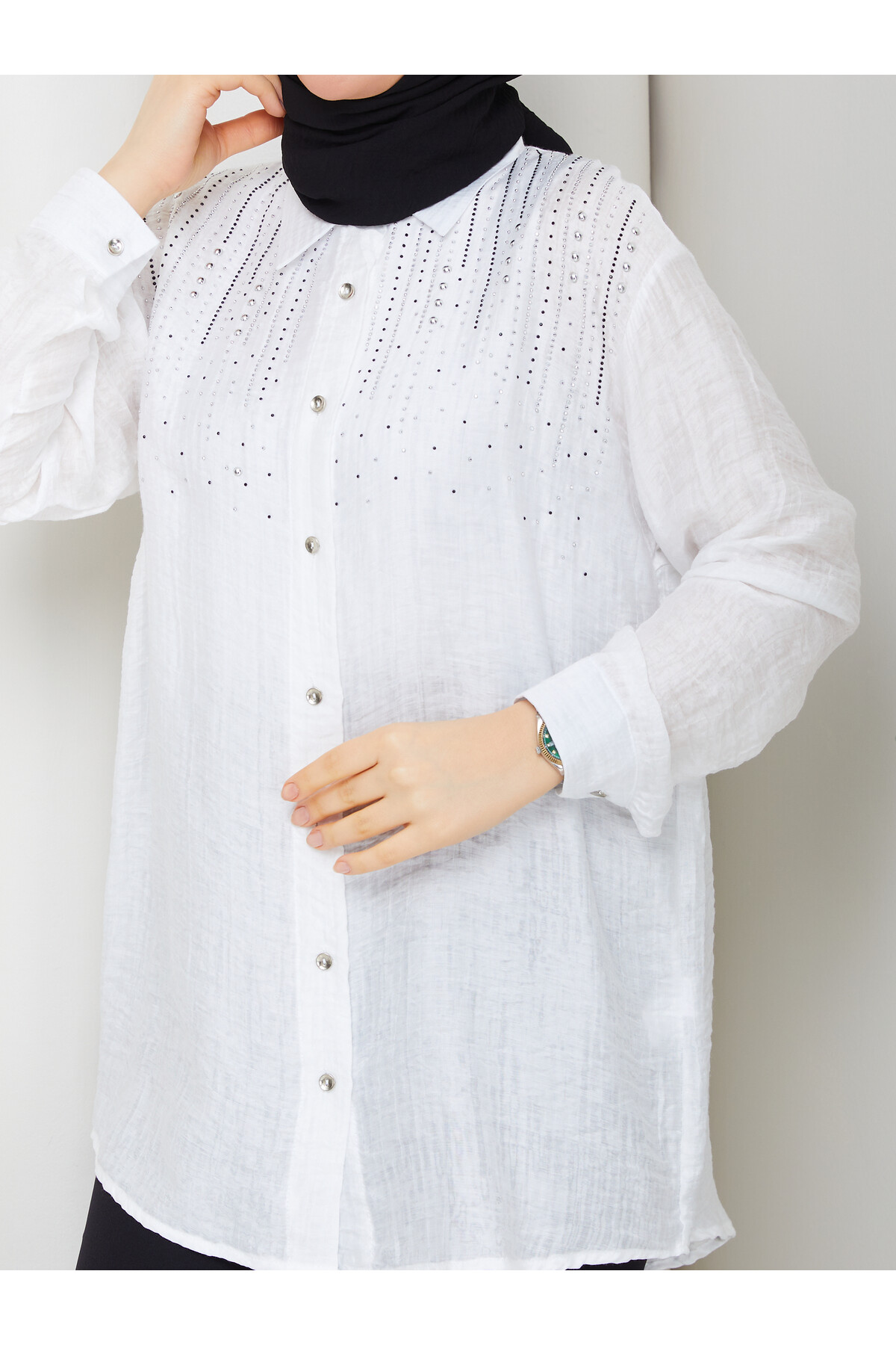OMUZDAN TAŞ DETAYLI GÖMLEK - BEYAZ