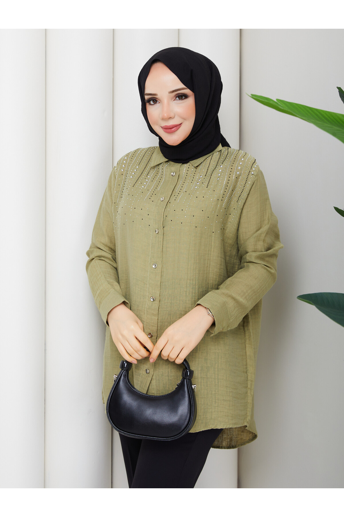 OMUZDAN TAŞ DETAYLI GÖMLEK - YEŞİL