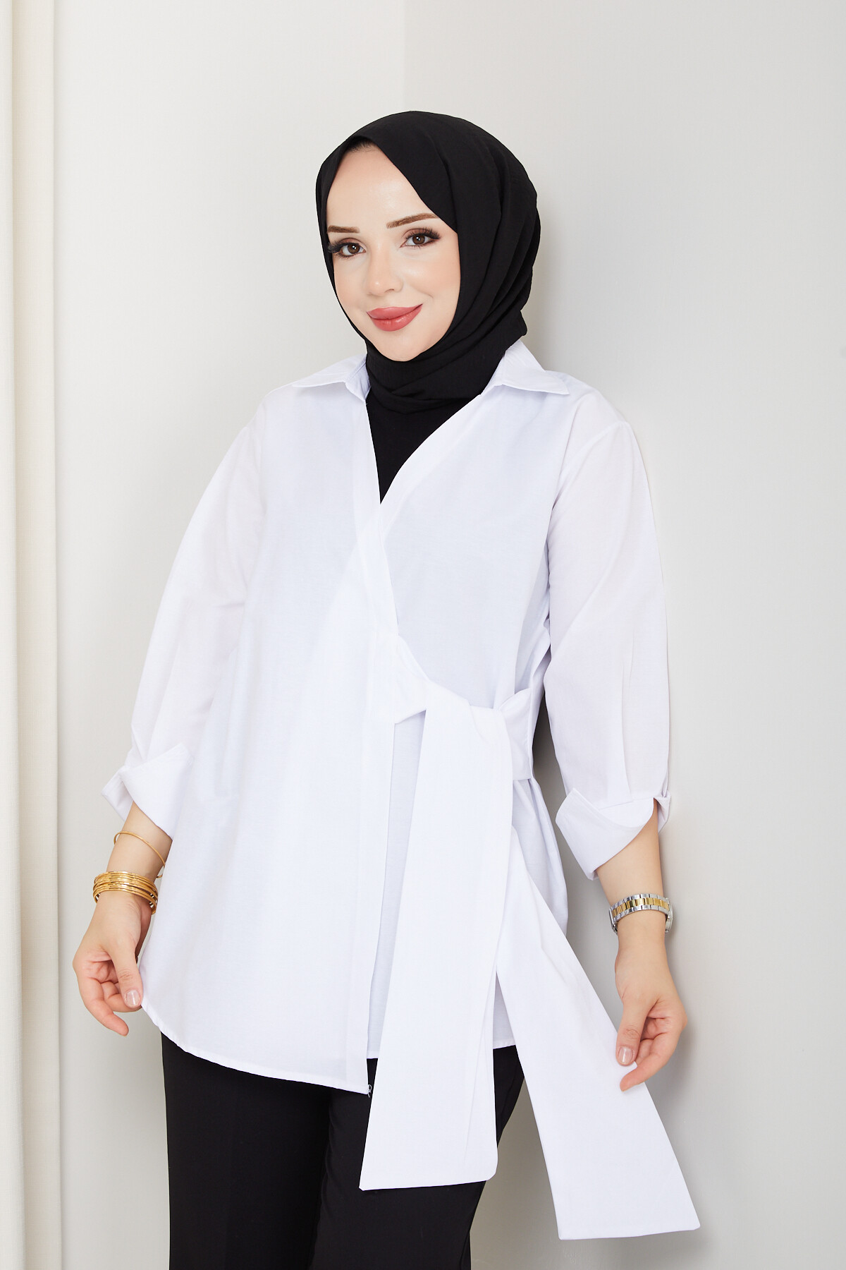 ÖNDEN BAĞLAMALI GÖMLEK-BEYAZ