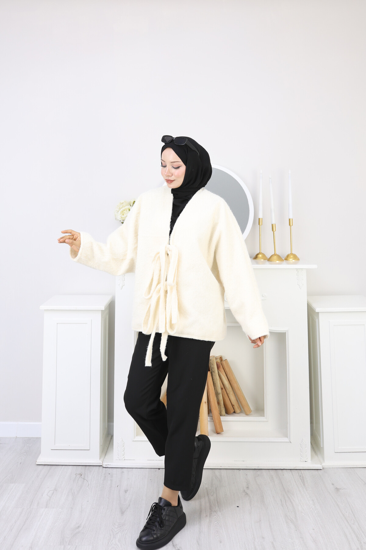 ÖNDEN BAĞLAMALI KAŞE CEKET-KREM