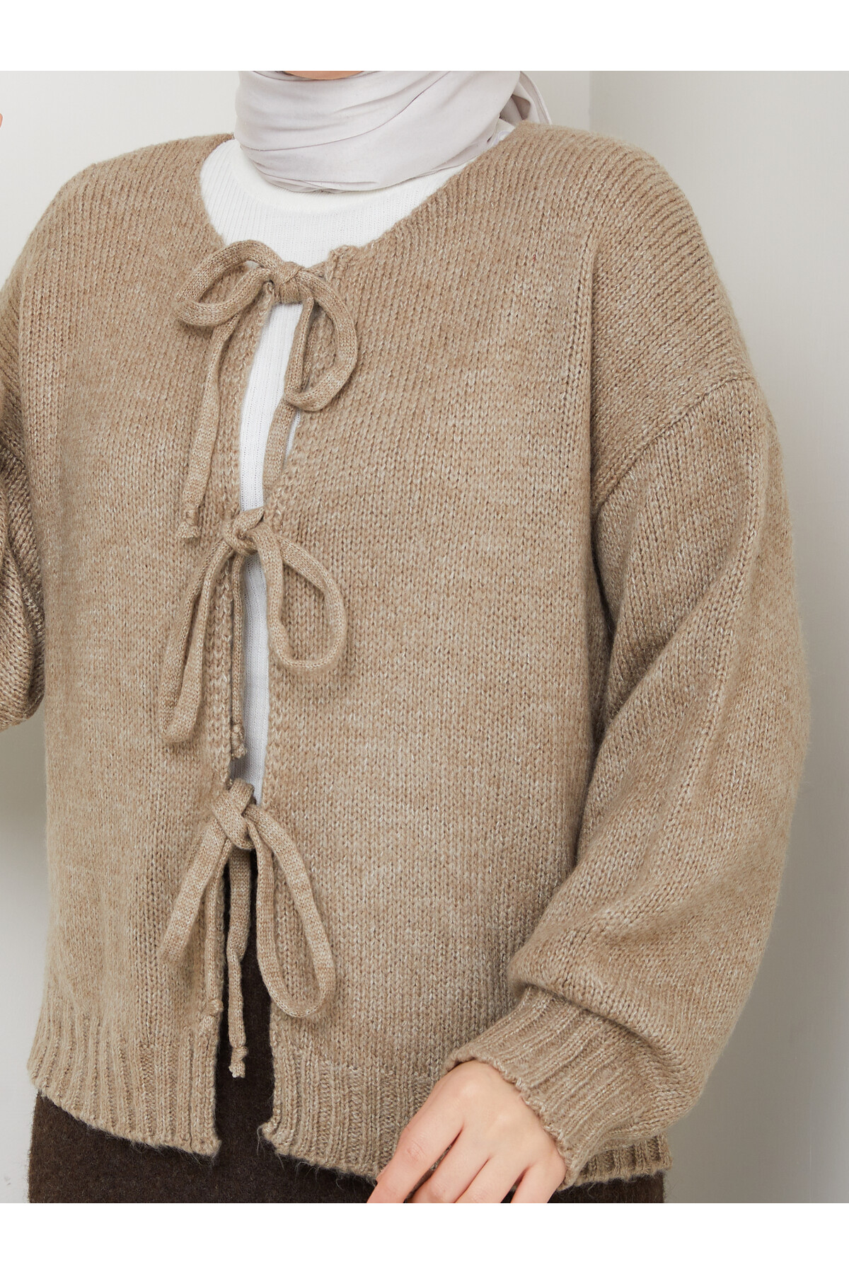 Önü Bağlamalı Laura Hırka Vizon