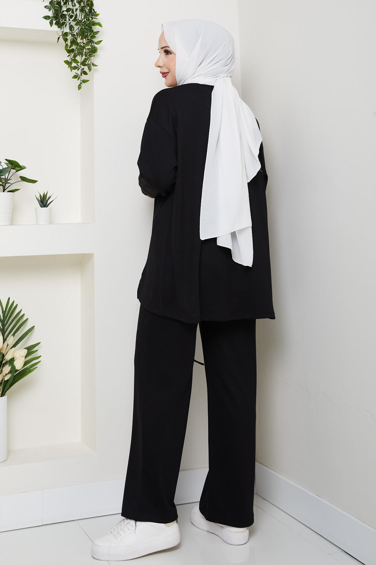Oysho Biyeli Asimetrik Salaş Takım Siyah