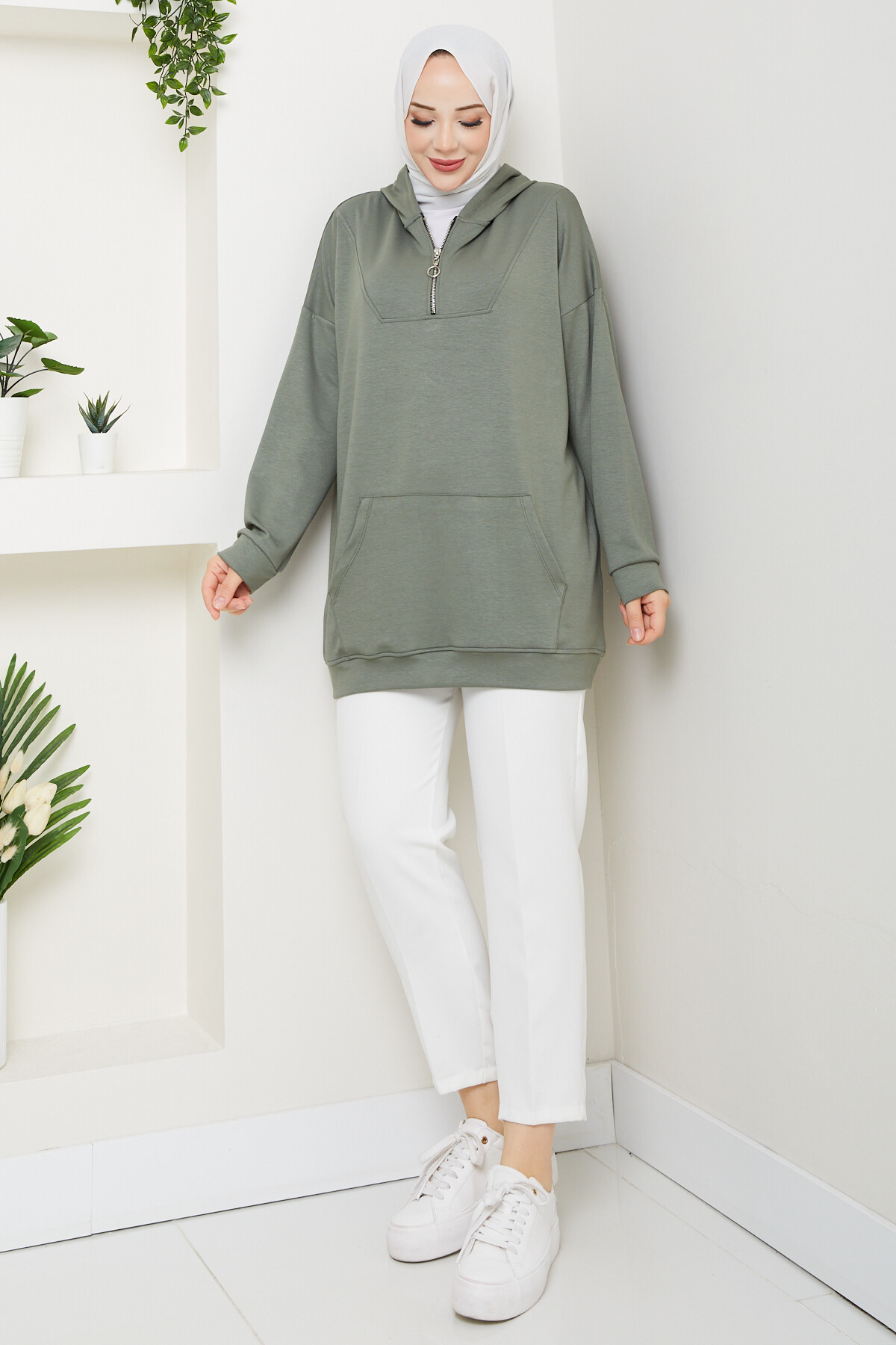 Oysho Kanguru Cep Yarım Fermuarlı Kapşonlu Sweat Haki
