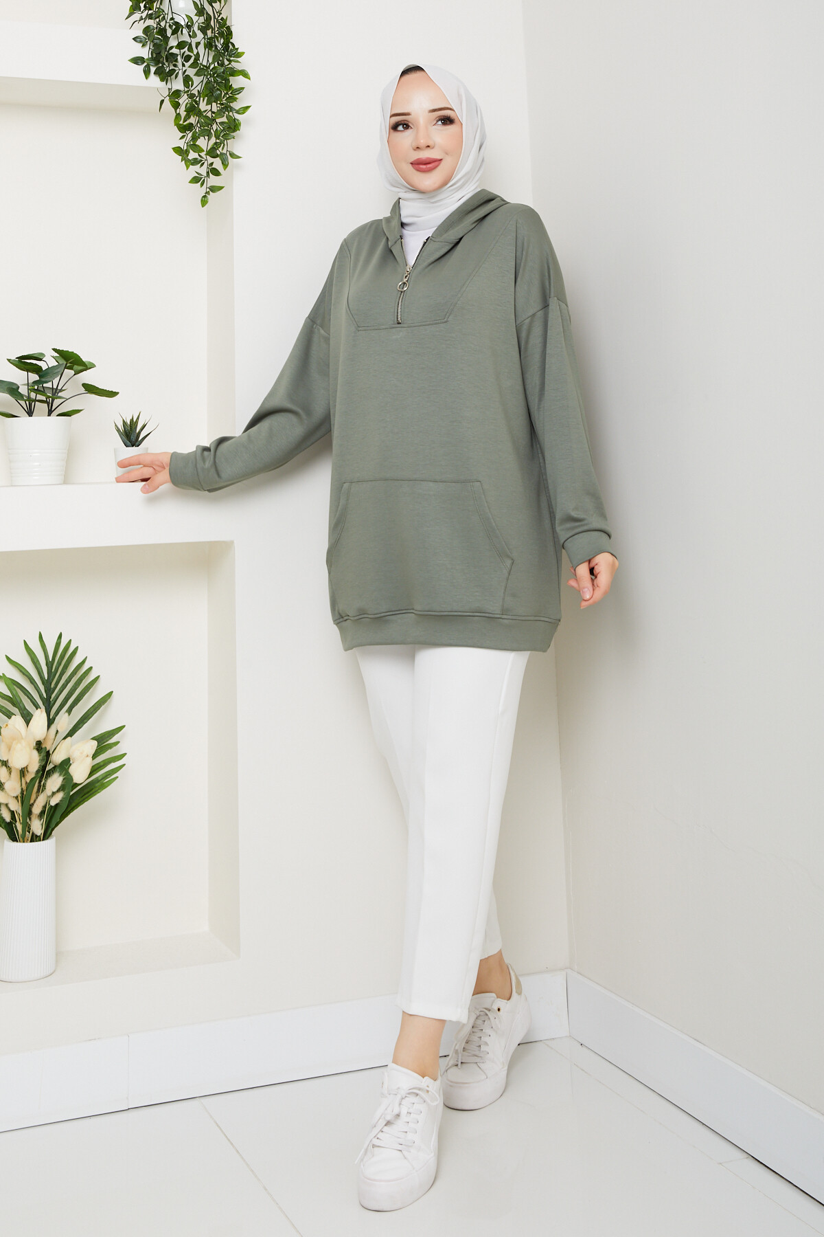 Oysho Kanguru Cep Yarım Fermuarlı Kapşonlu Sweat Haki