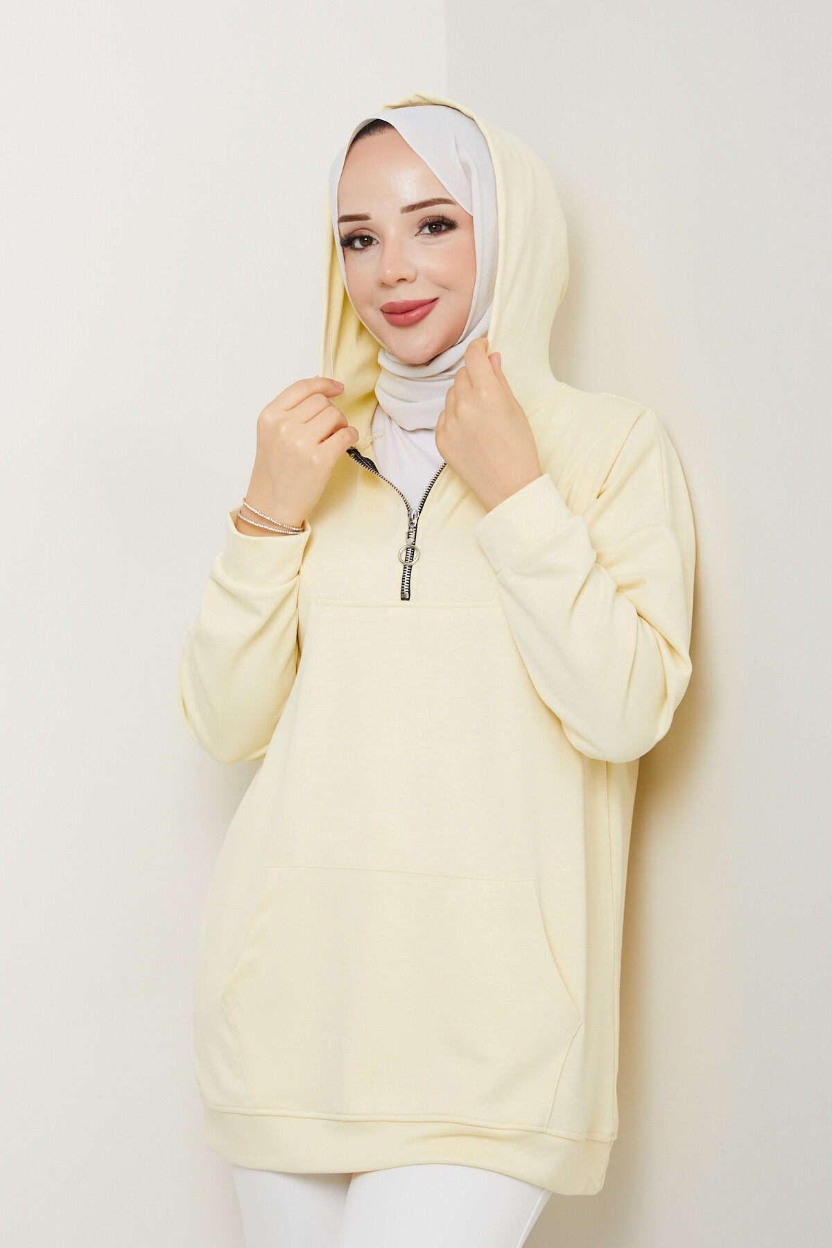 Oysho Kanguru Cep Yarım Fermuarlı Kapşonlu Sweat Sarı