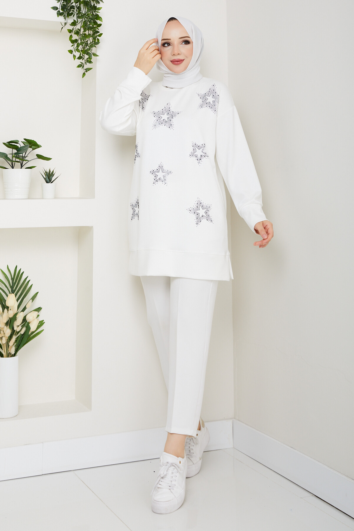 Oysho Yıldız Taşlı Tunik Beyaz
