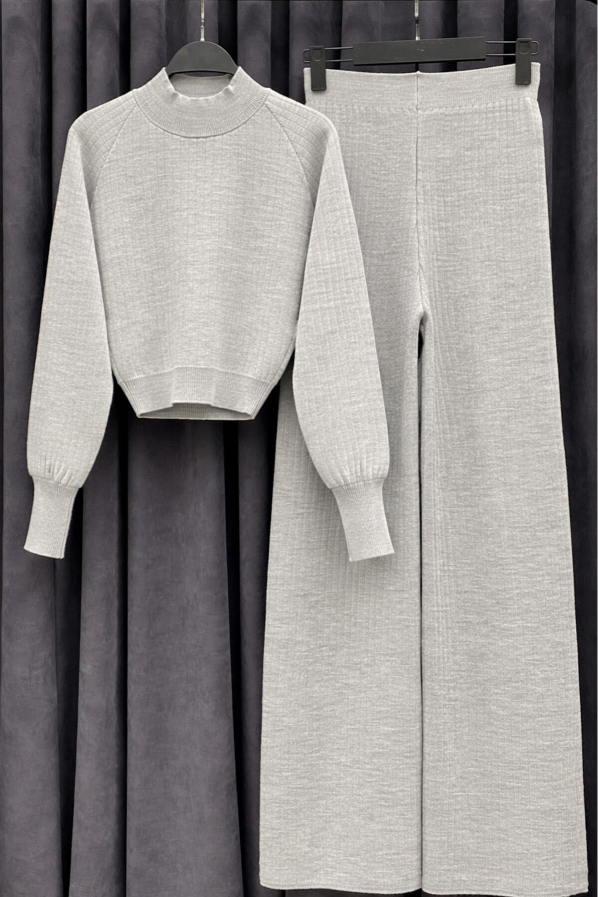 PARMAK GEÇİRMELİ TRİKO TAKIM -GRİ