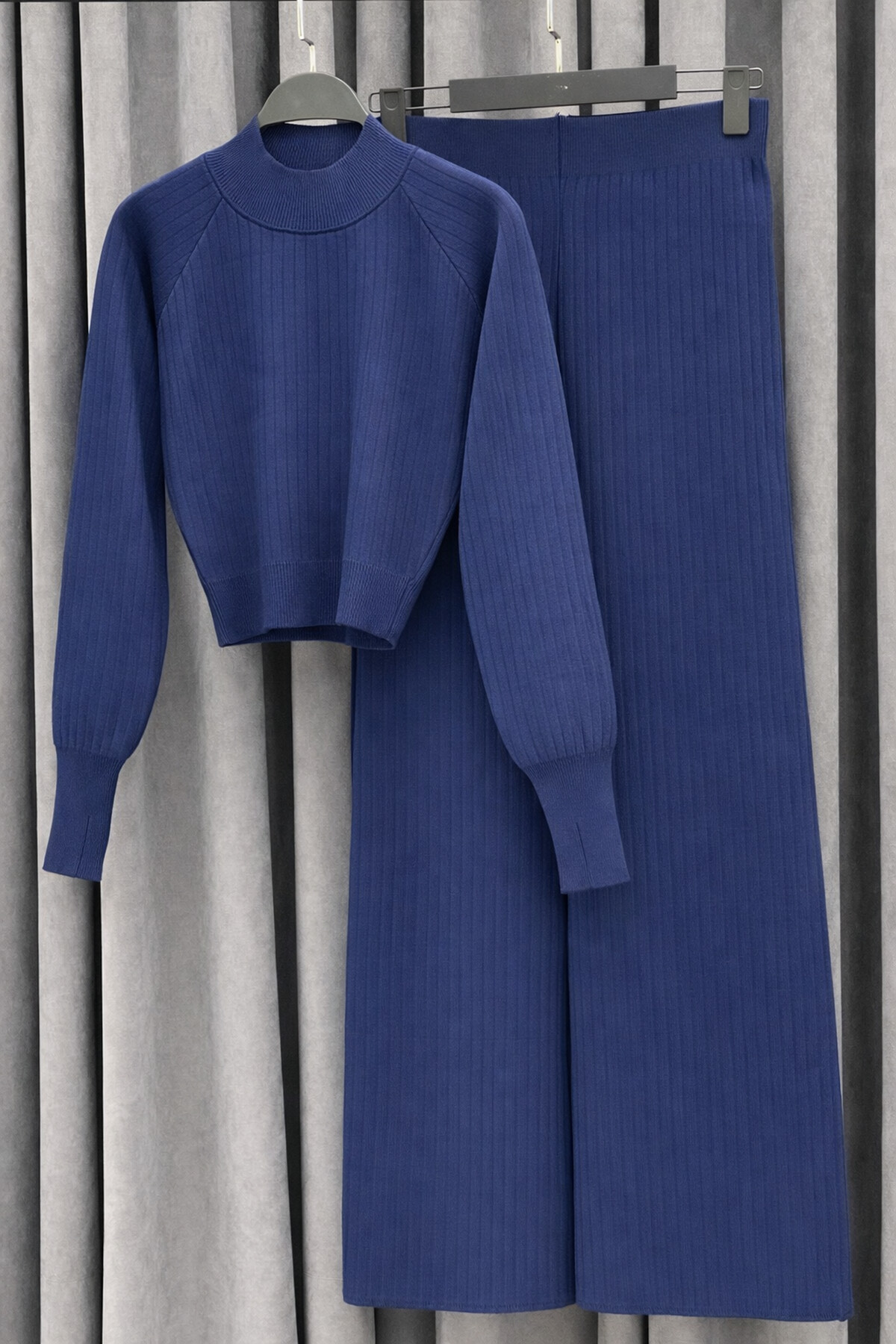 PARMAK GEÇİRMELİ TRİKO TAKIM -LACİVERT