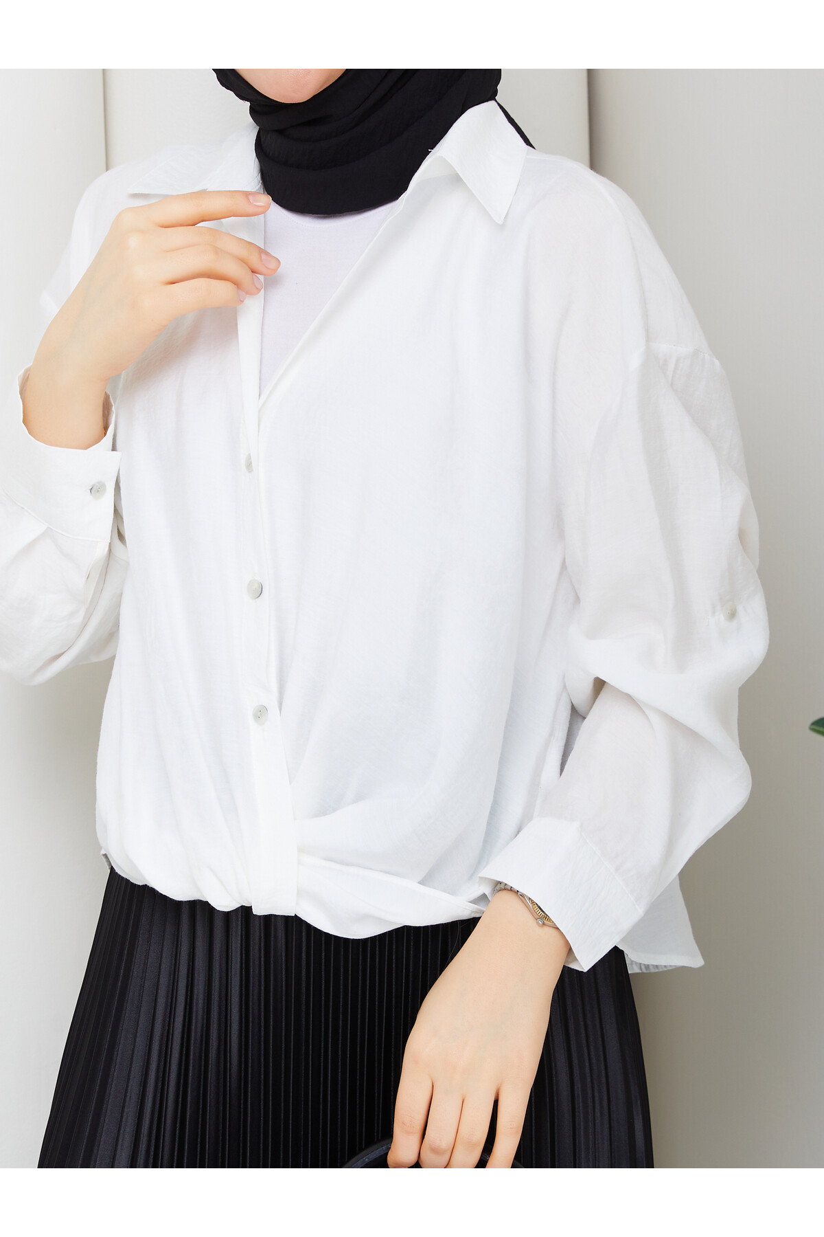 QN BURGULU GÖMLEK-BEYAZ