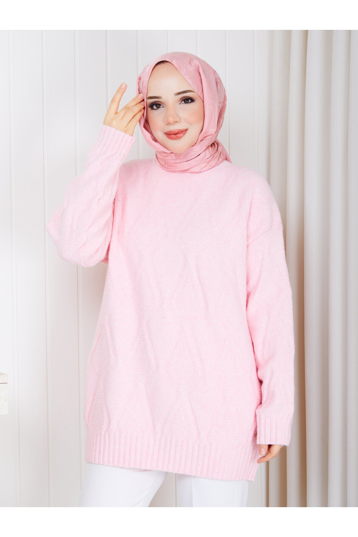 1326 Saç Örgü Desenli Oversize Triko Kazak – Pudra Pembe